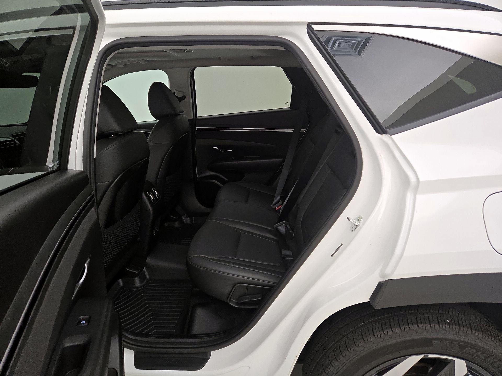 Thumbnail: 2023 Hyundai Tucson - 18
