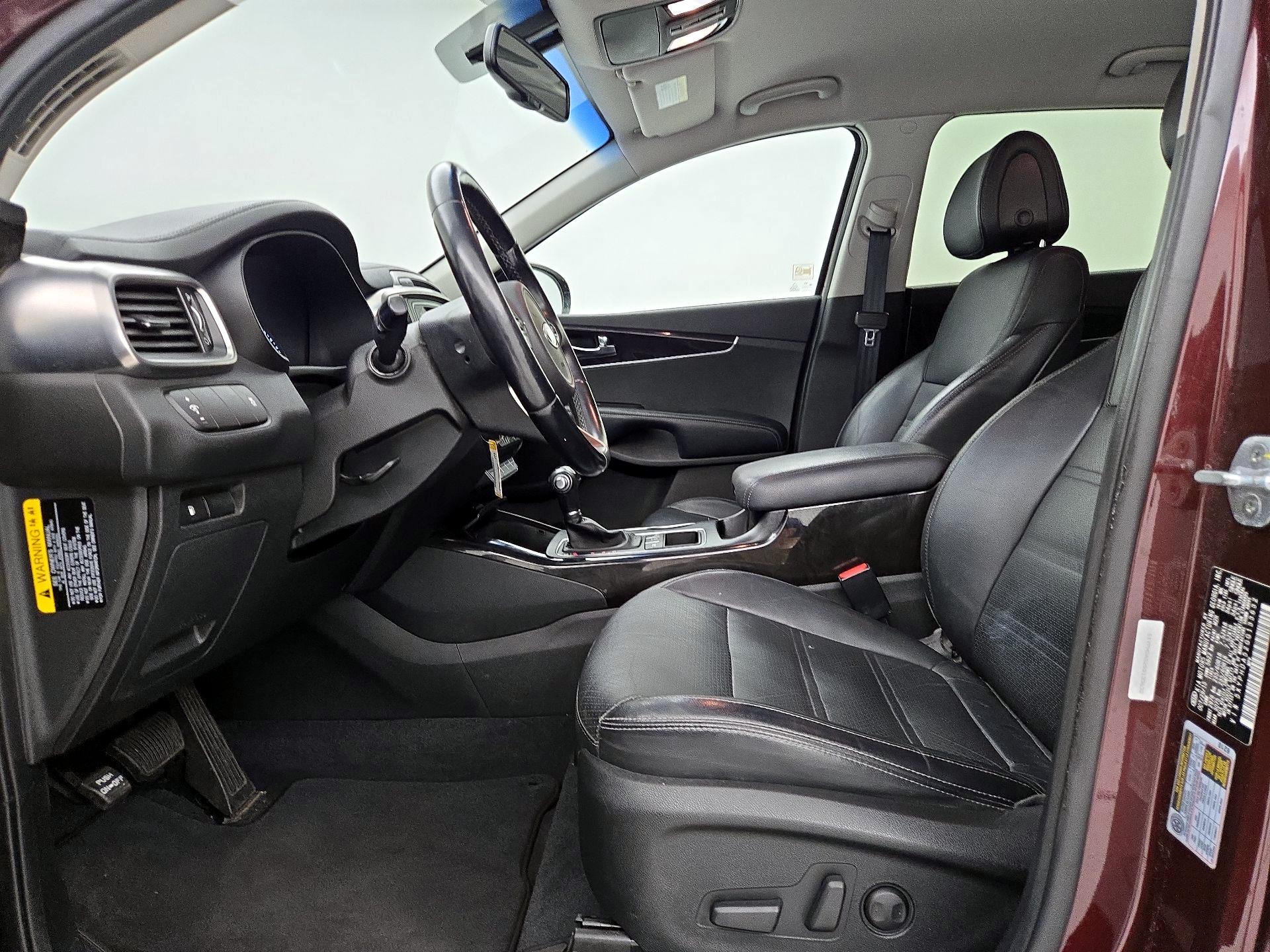 Thumbnail: 2016 Kia Sorento - 11