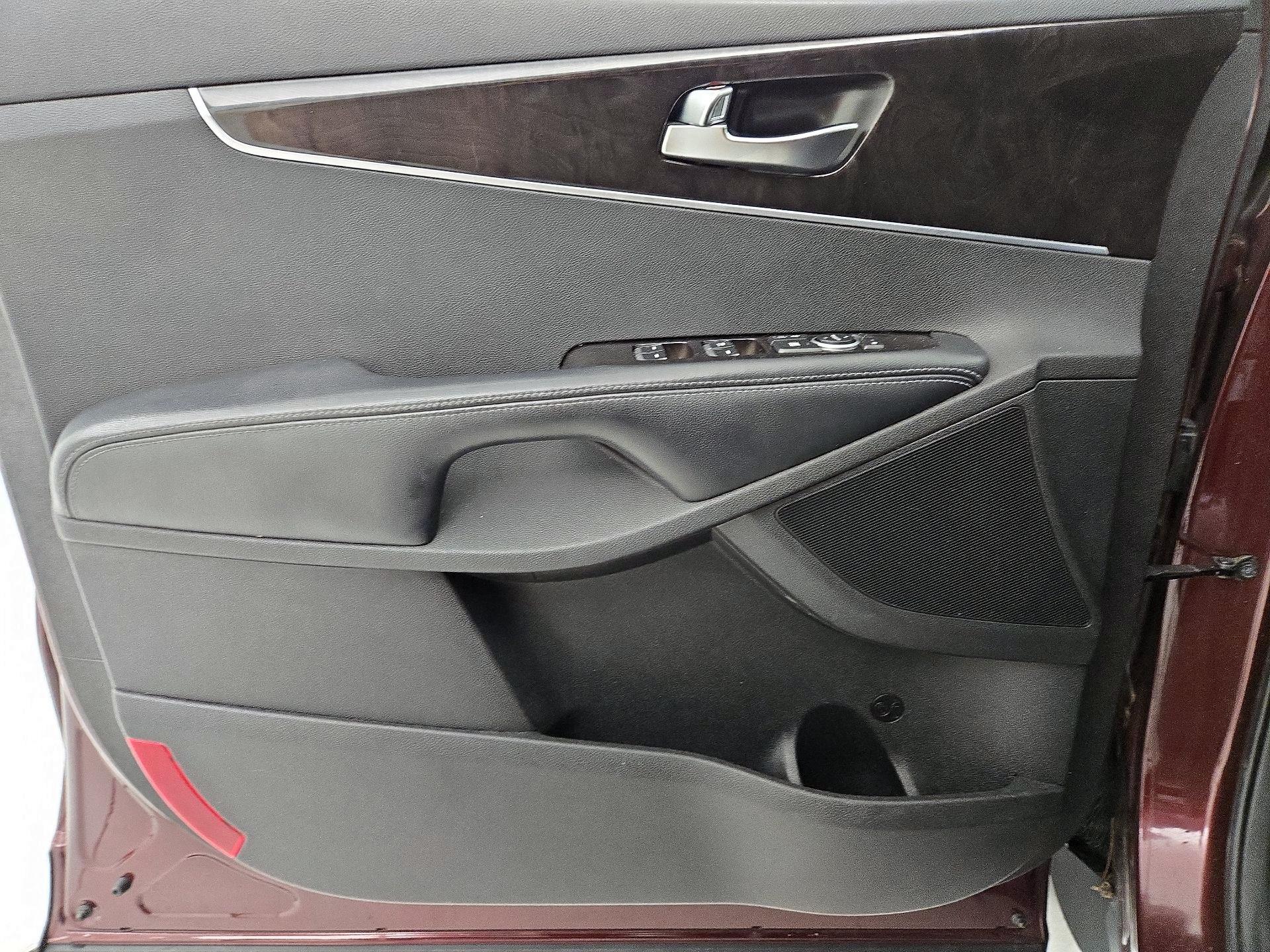 Thumbnail: 2016 Kia Sorento - 12