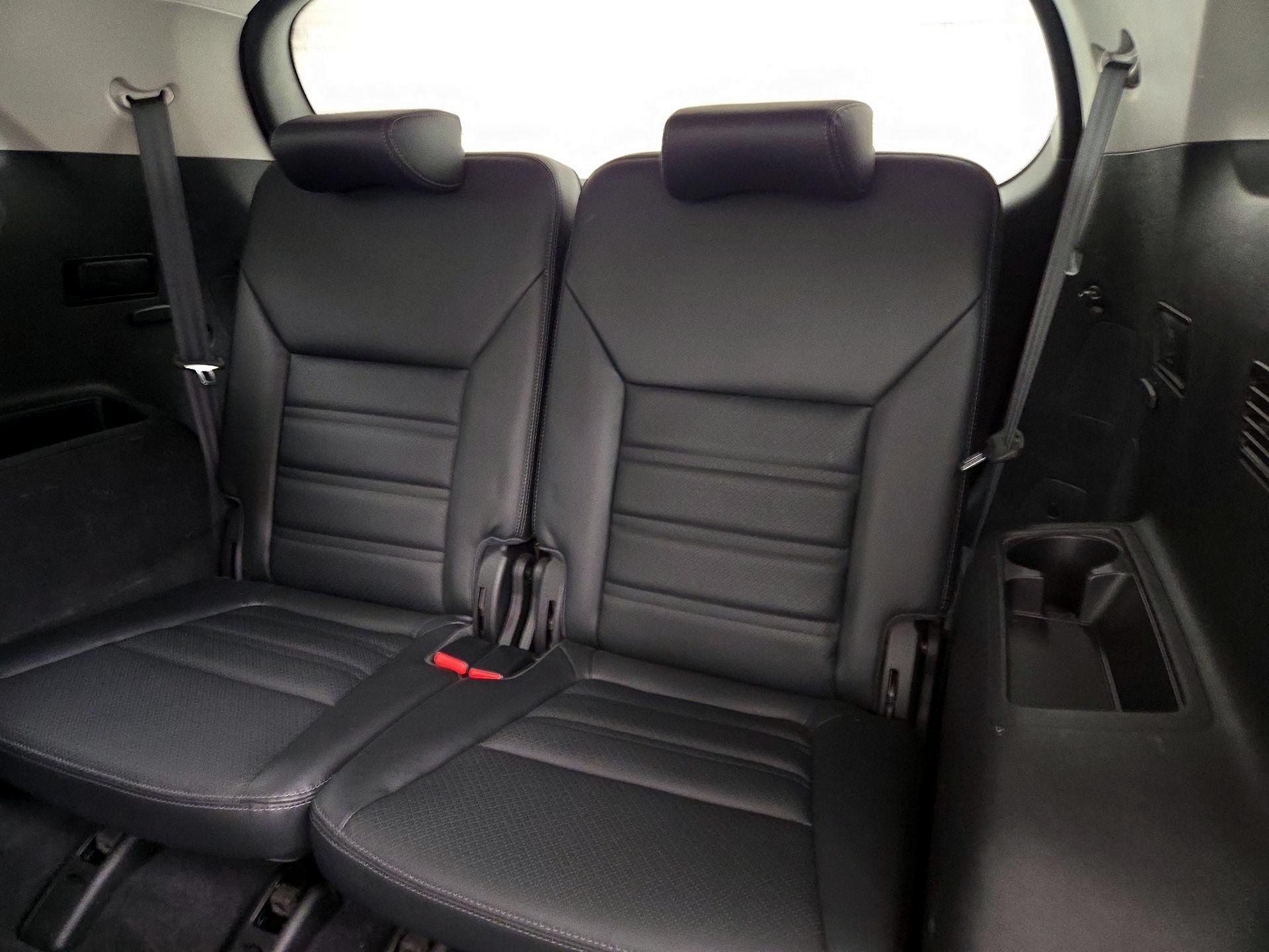 Thumbnail: 2016 Kia Sorento - 19