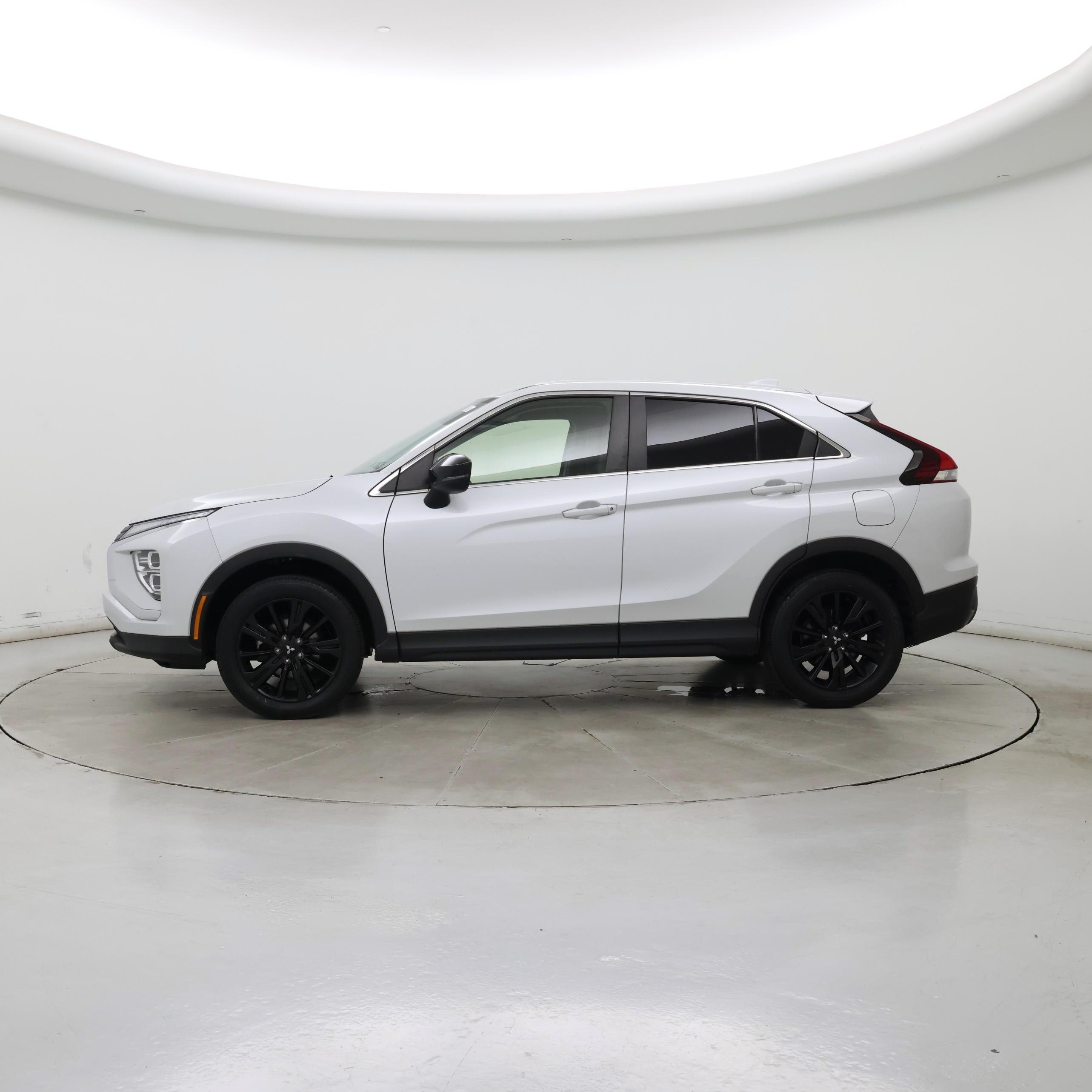 Thumbnail: 2023 Mitsubishi Eclipse Cross - 3