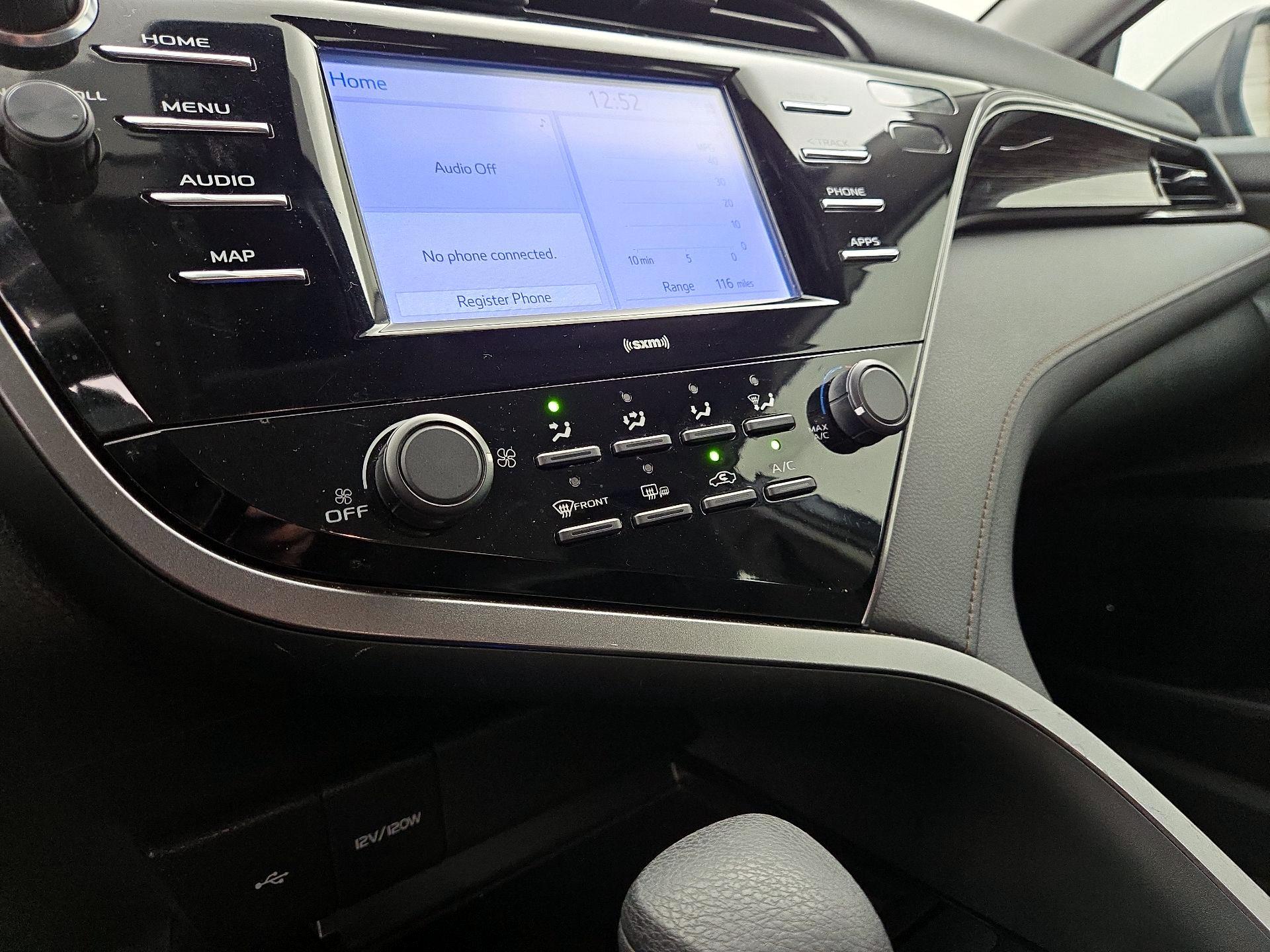 Thumbnail: 2020 Toyota Camry - 16