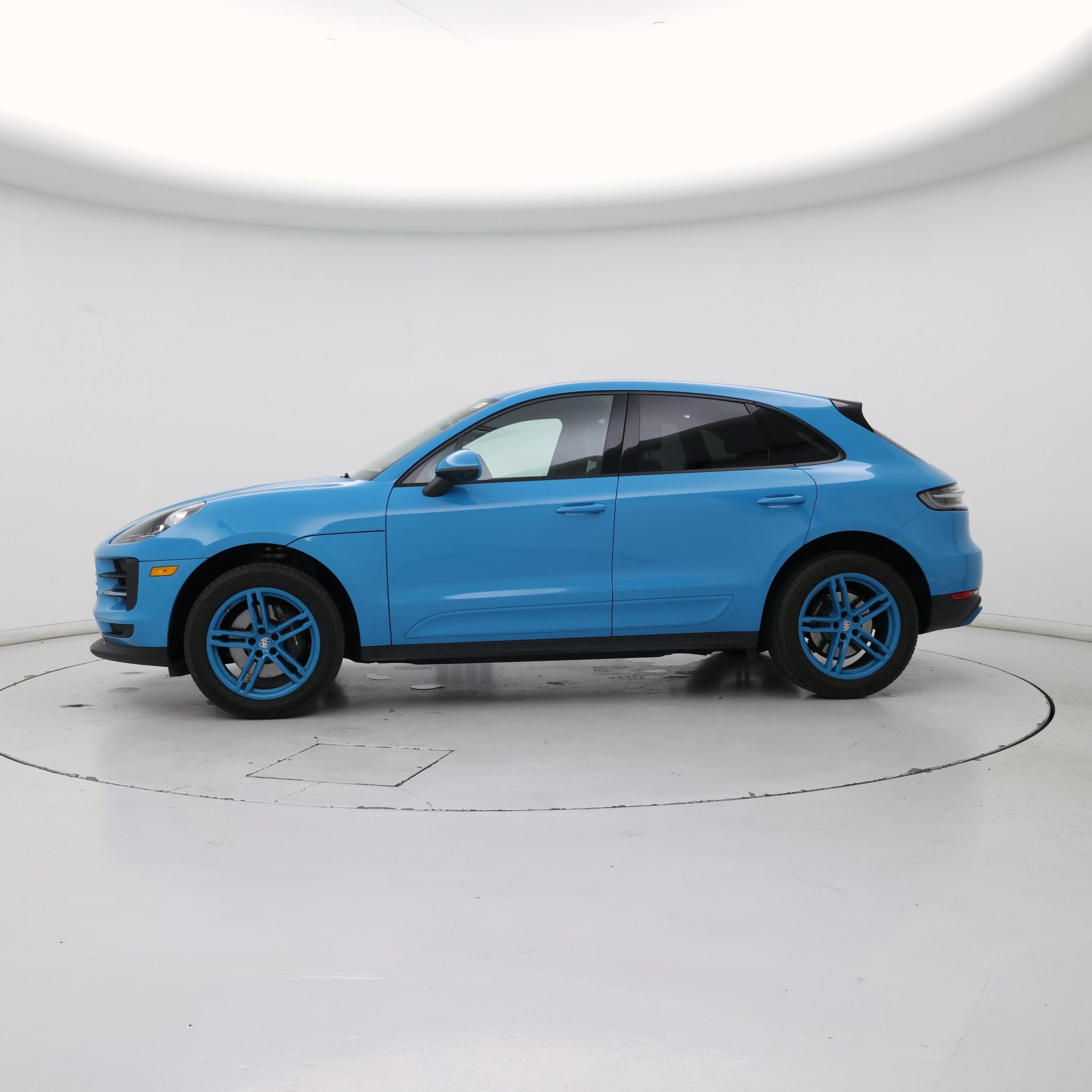 Thumbnail: 2021 Porsche Macan - 3