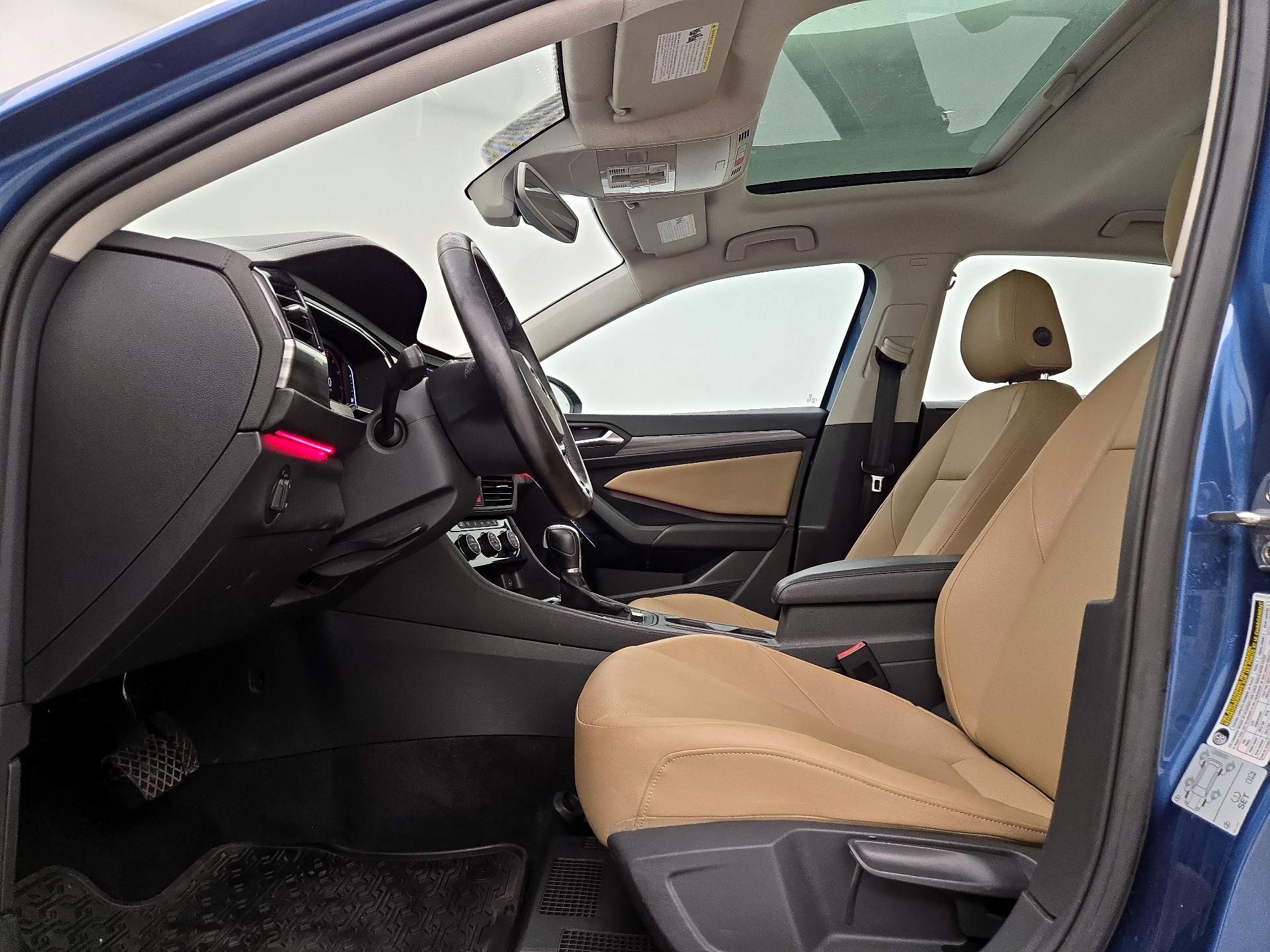 Thumbnail: 2019 Volkswagen Jetta - 11