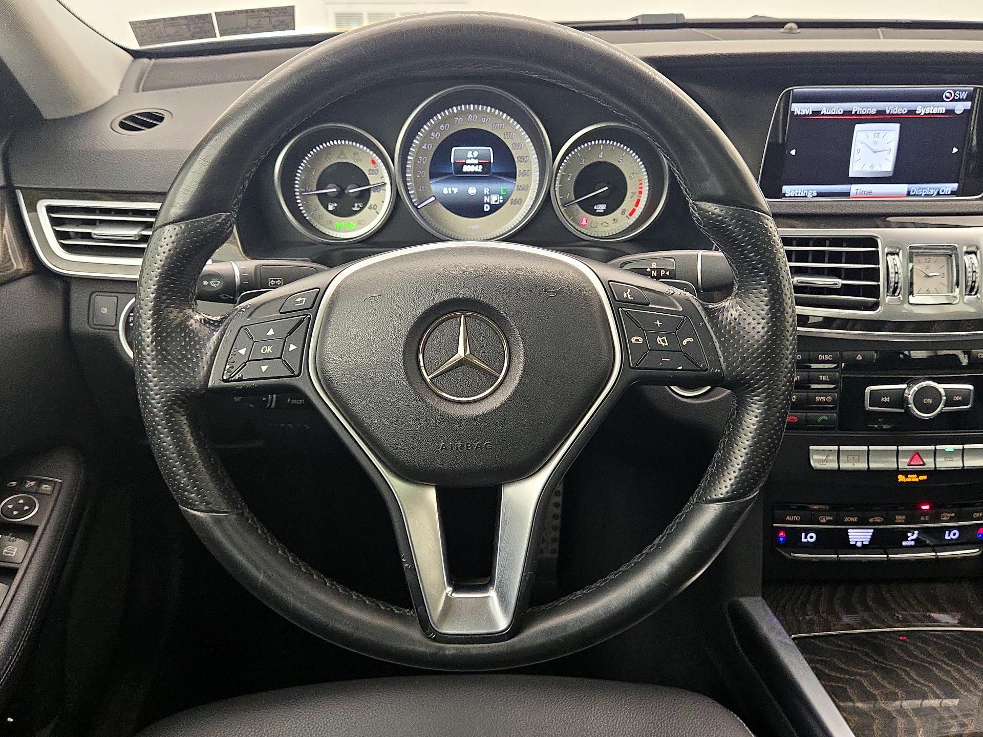 Thumbnail: 2015 Mercedes-Benz E-Class - 10