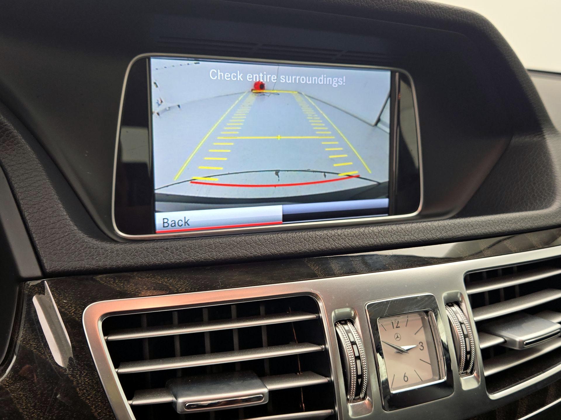 Thumbnail: 2015 Mercedes-Benz E-Class - 14