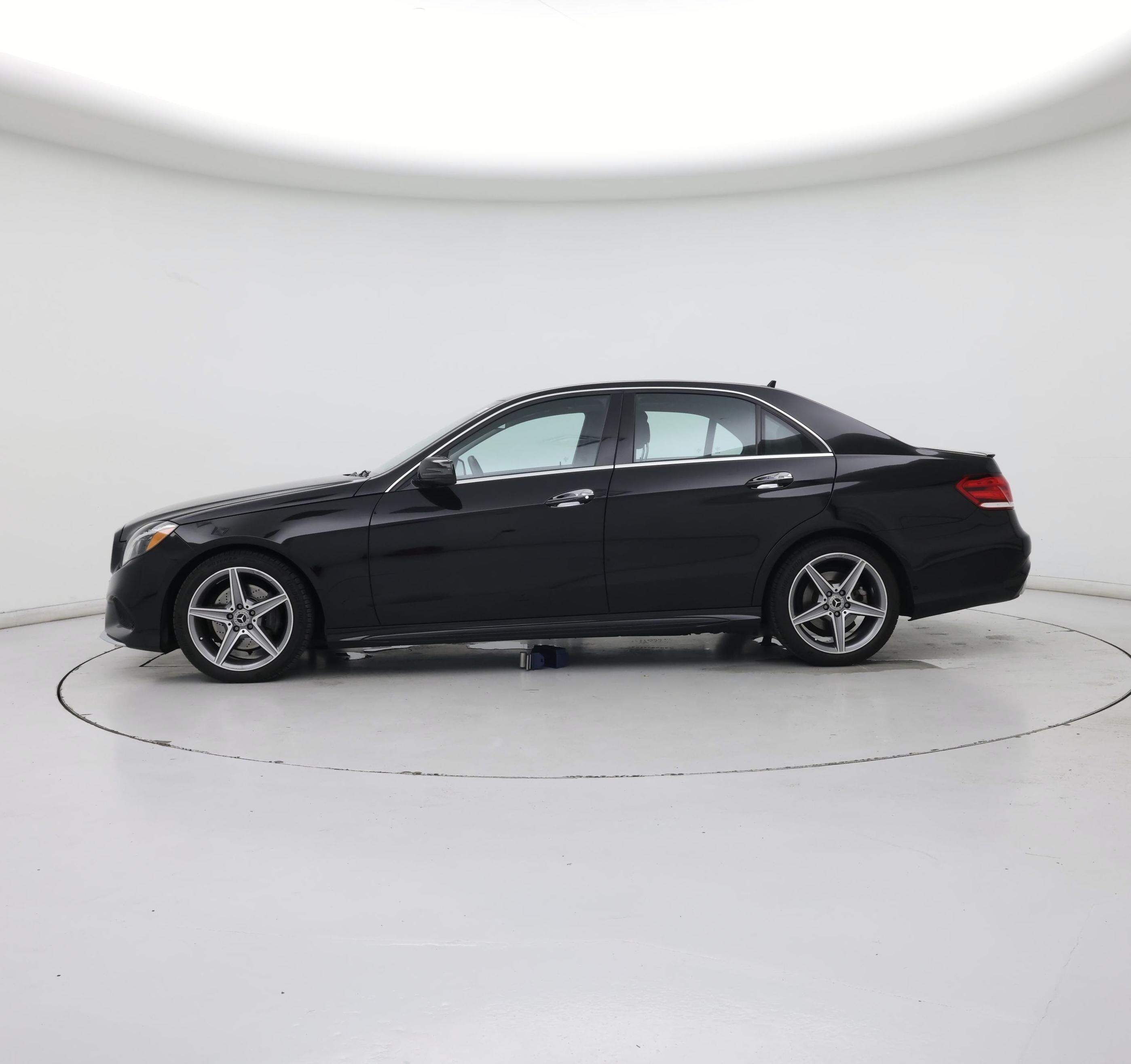 Thumbnail: 2015 Mercedes-Benz E-Class - 3