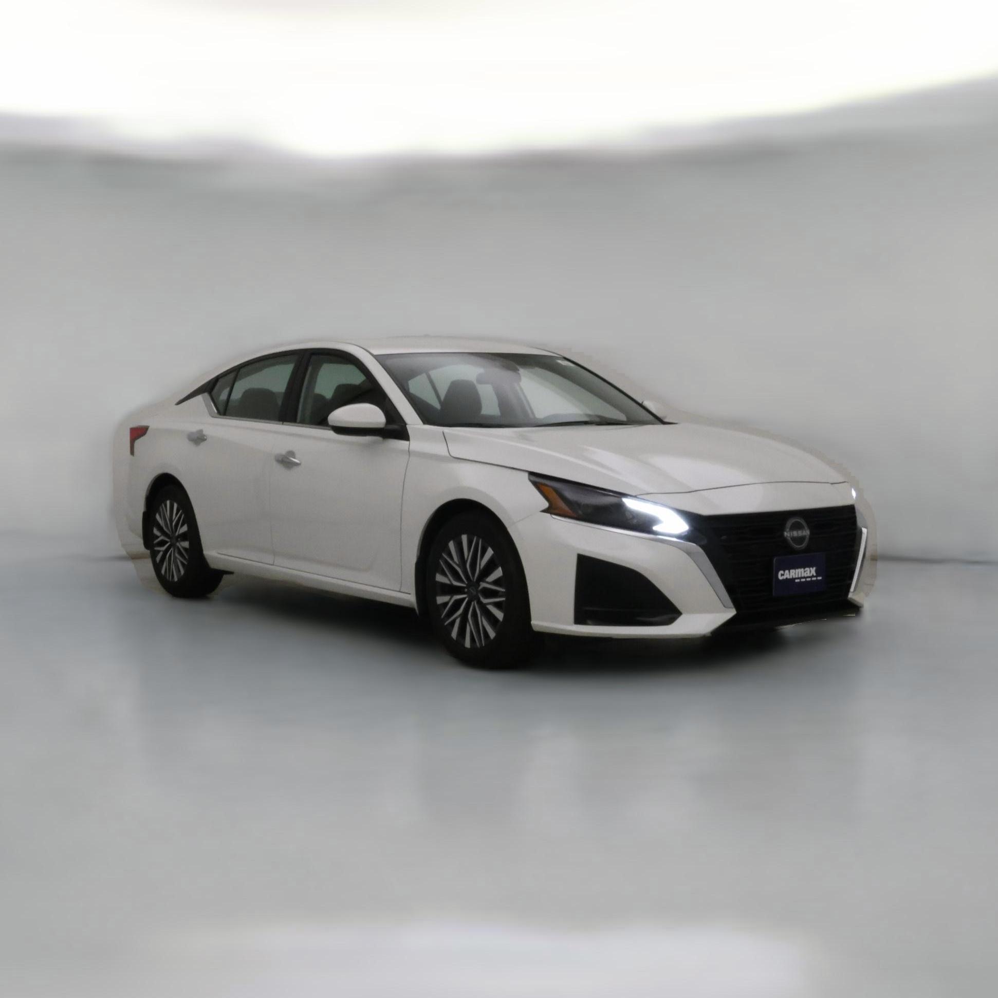 Thumbnail: 2023 Nissan Altima - 1