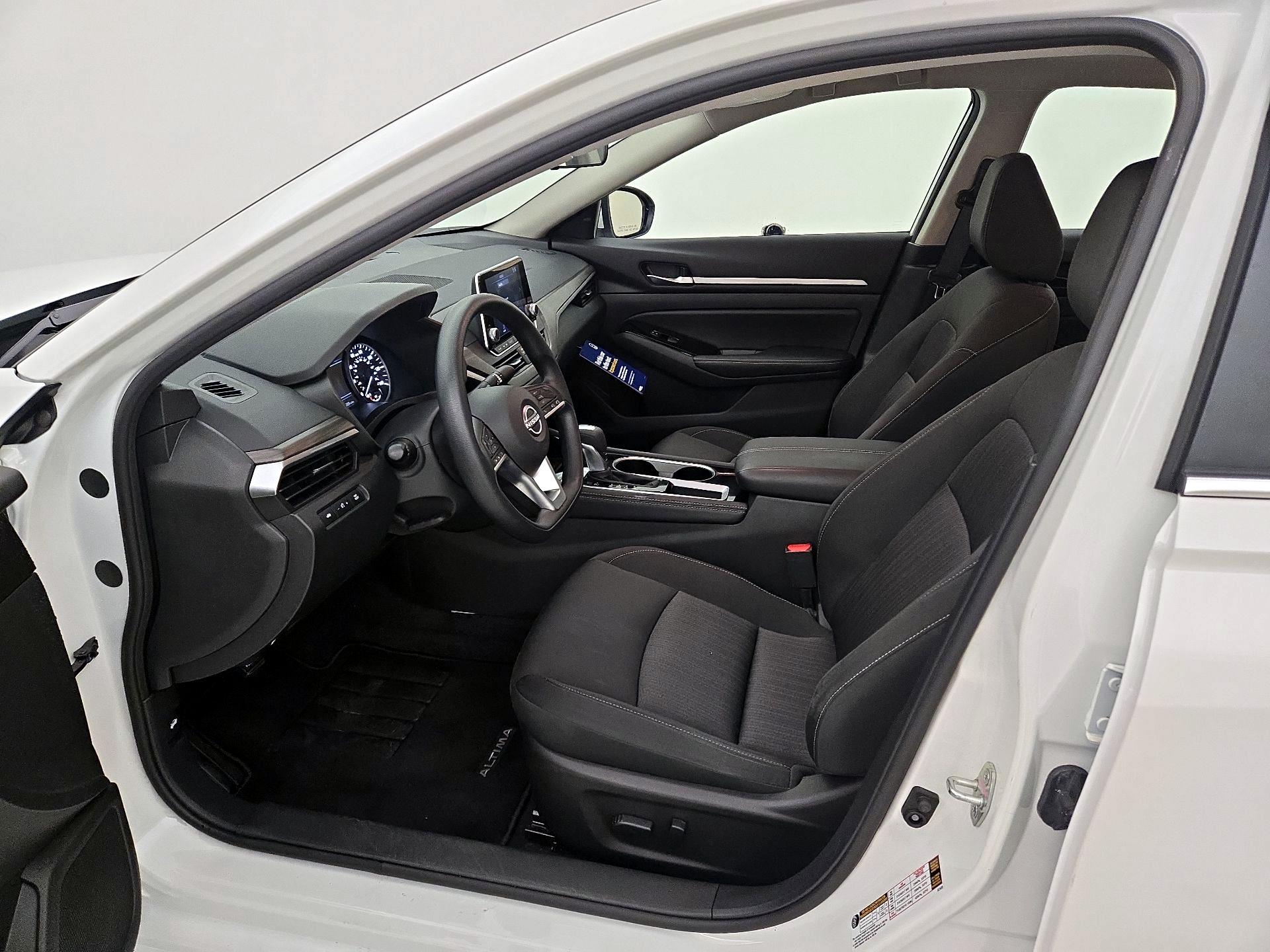 Thumbnail: 2023 Nissan Altima - 11