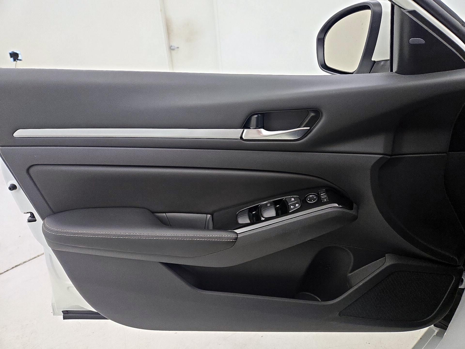 Thumbnail: 2023 Nissan Altima - 12