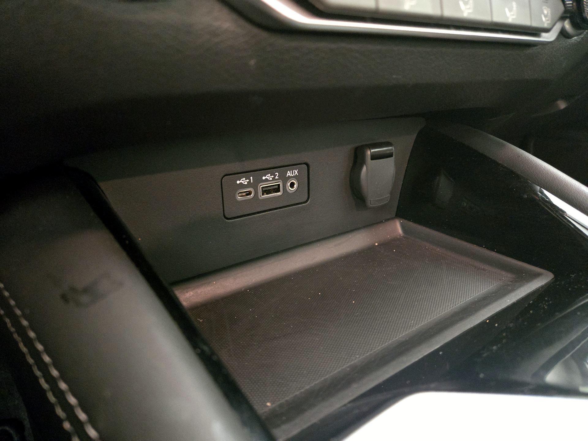 Thumbnail: 2023 Nissan Altima - 18