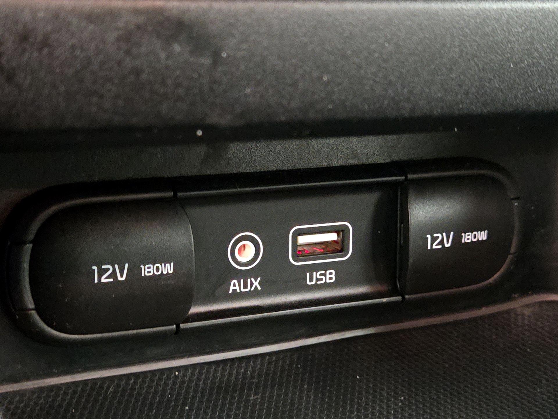 Thumbnail: 2020 Kia Forte - 17