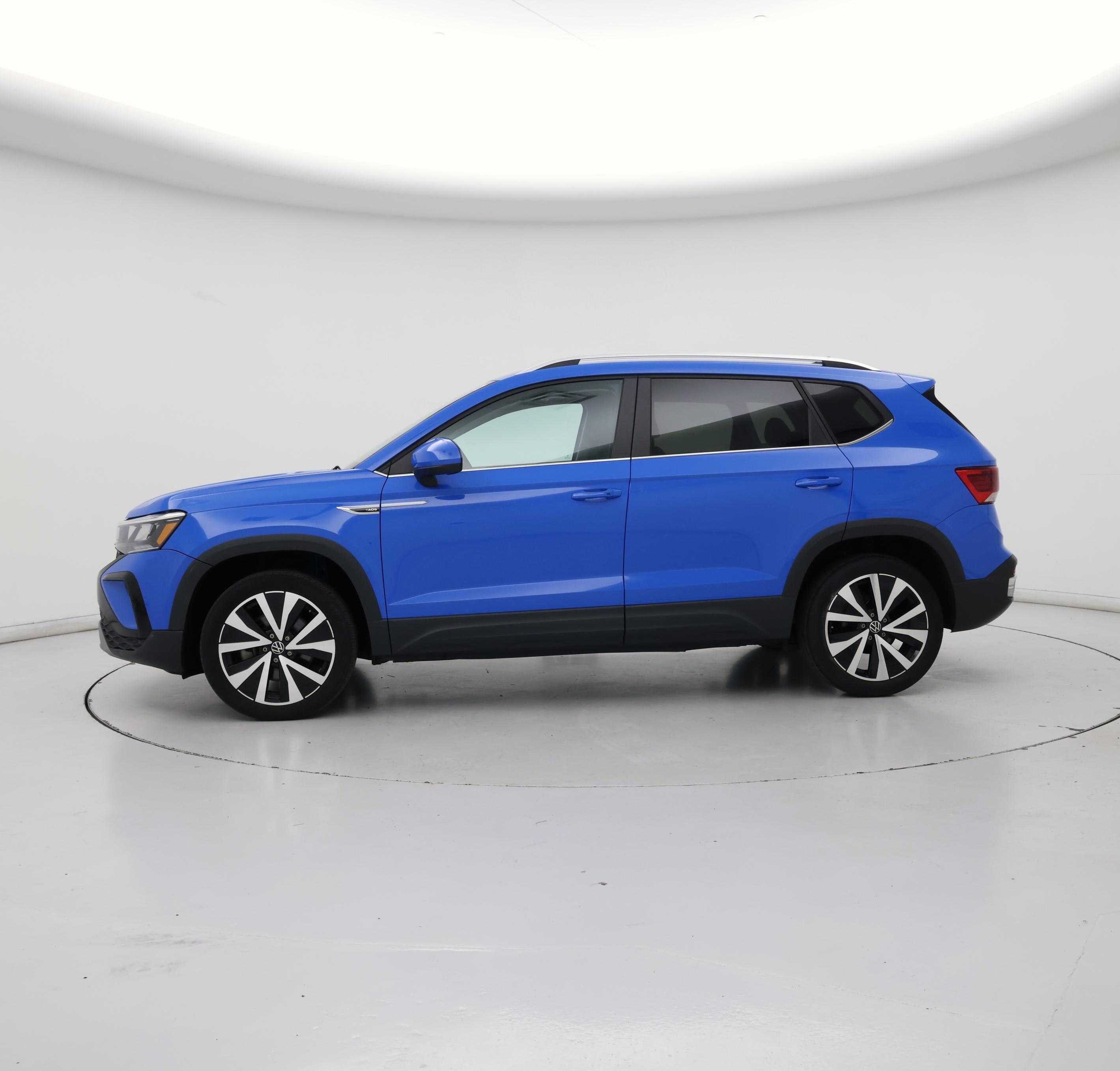 Thumbnail: 2022 Volkswagen Taos - 3