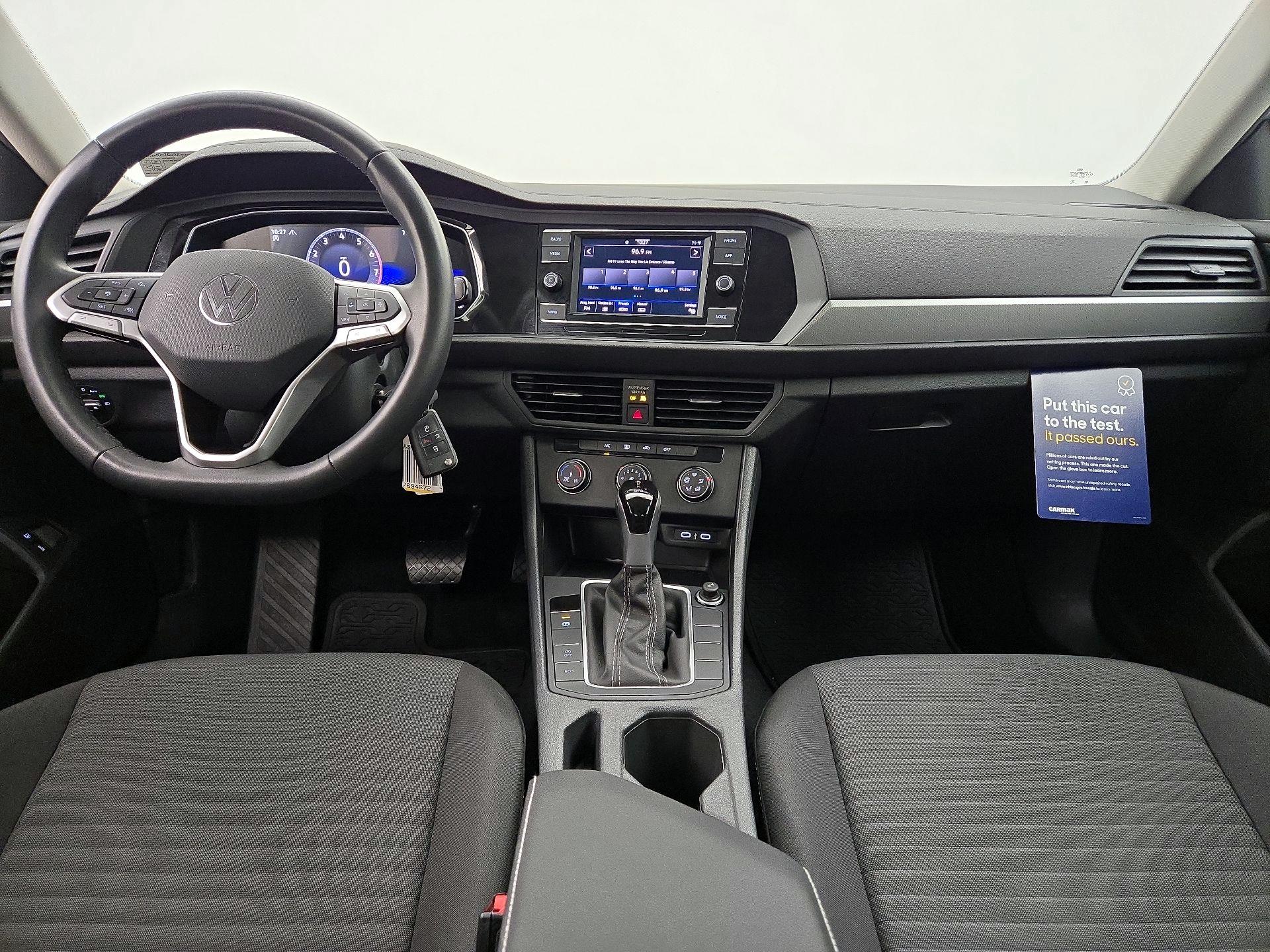 Thumbnail: 2024 Volkswagen Jetta - 9
