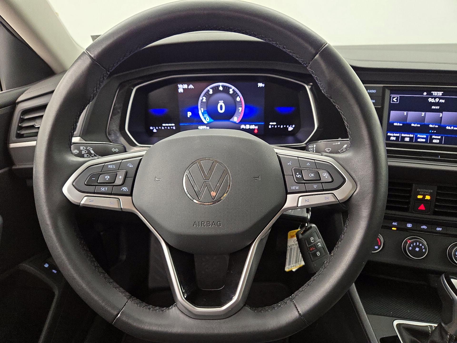 Thumbnail: 2024 Volkswagen Jetta - 10