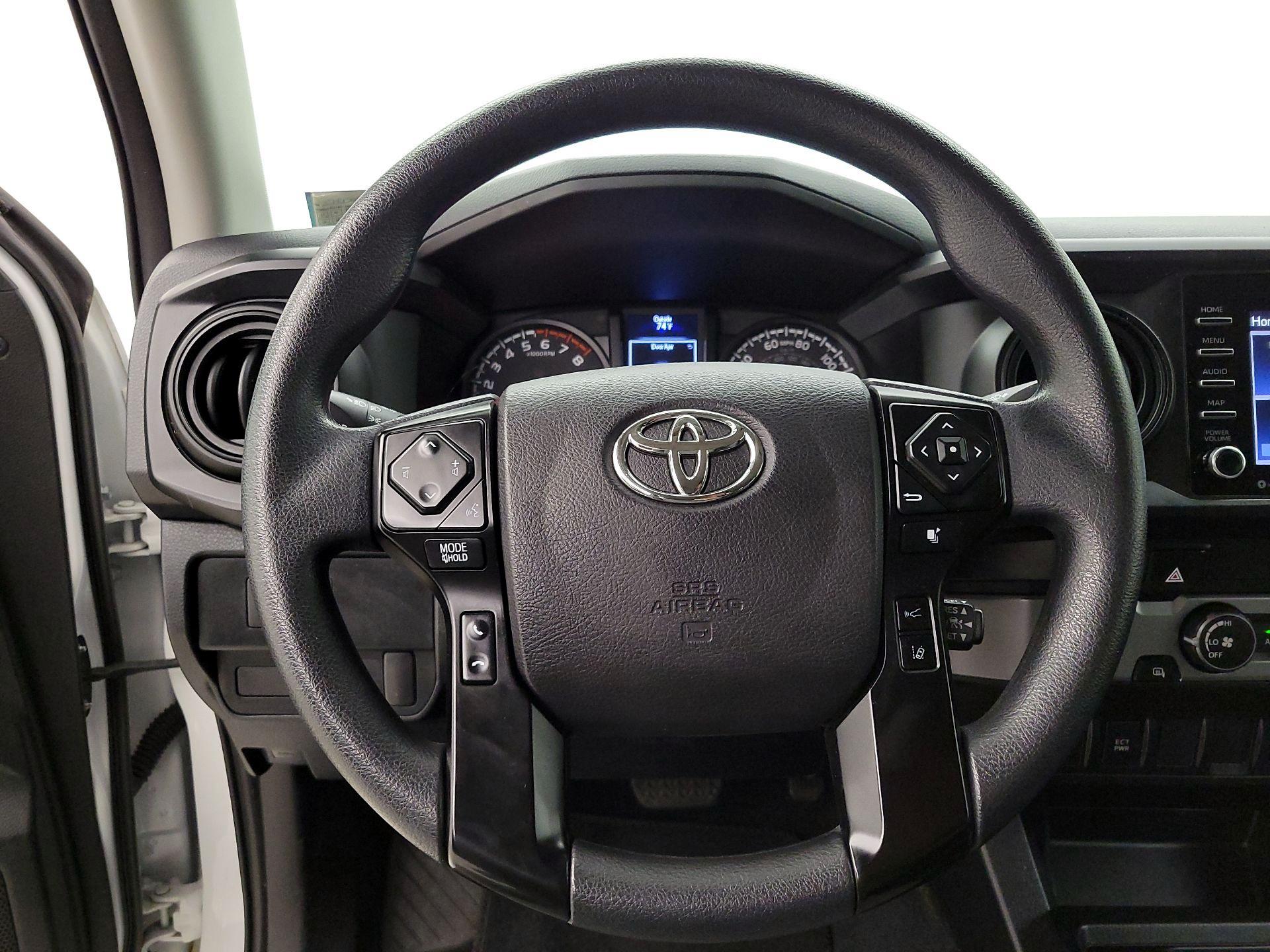 Thumbnail: 2021 Toyota Tacoma - 10