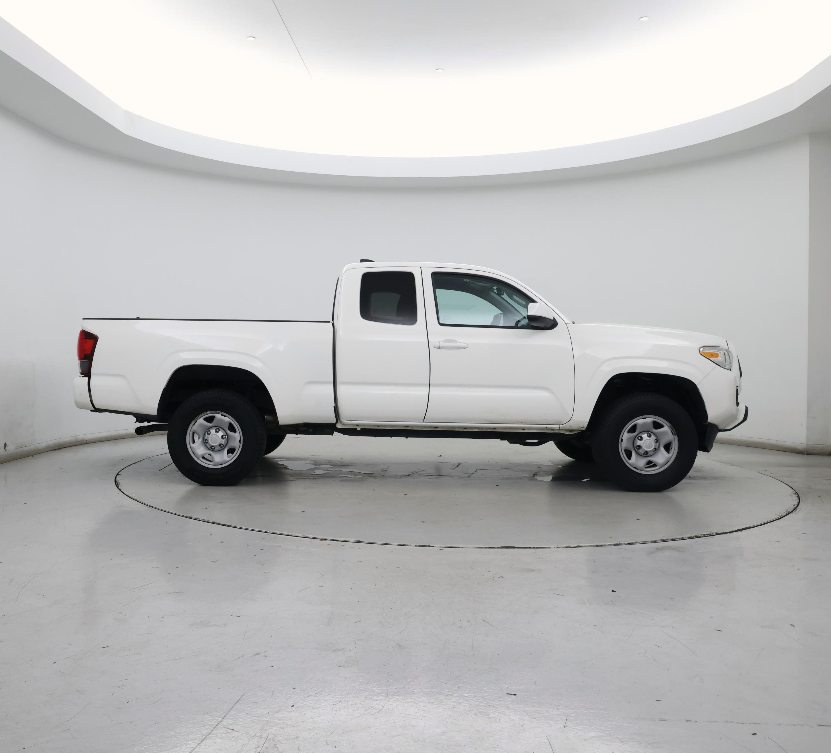 Thumbnail: 2021 Toyota Tacoma - 7