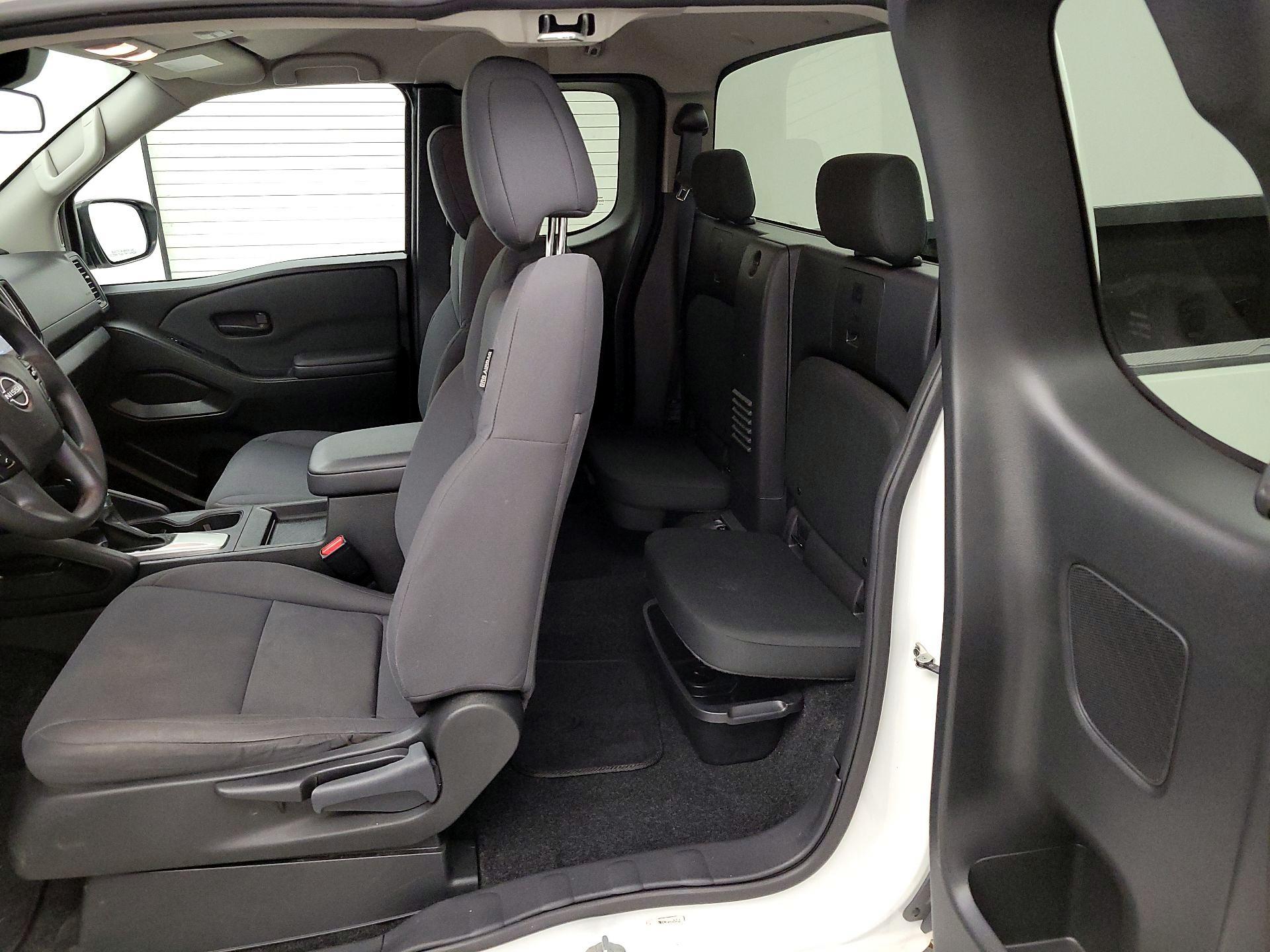 Thumbnail: 2024 Nissan Frontier - 19