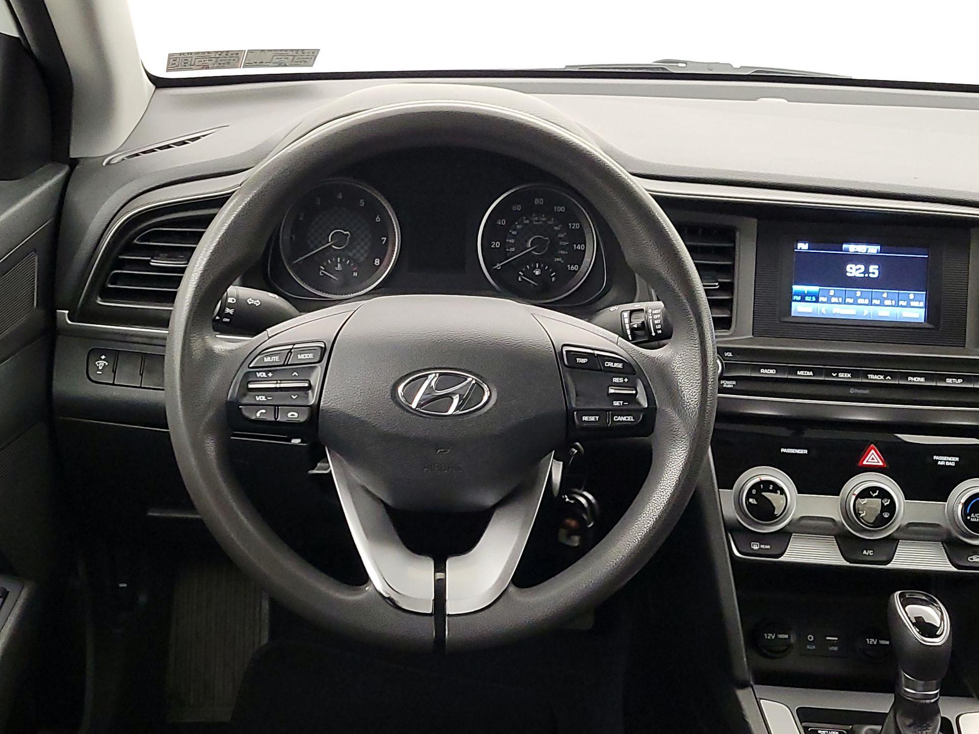 Thumbnail: 2022 Hyundai Elantra - 10