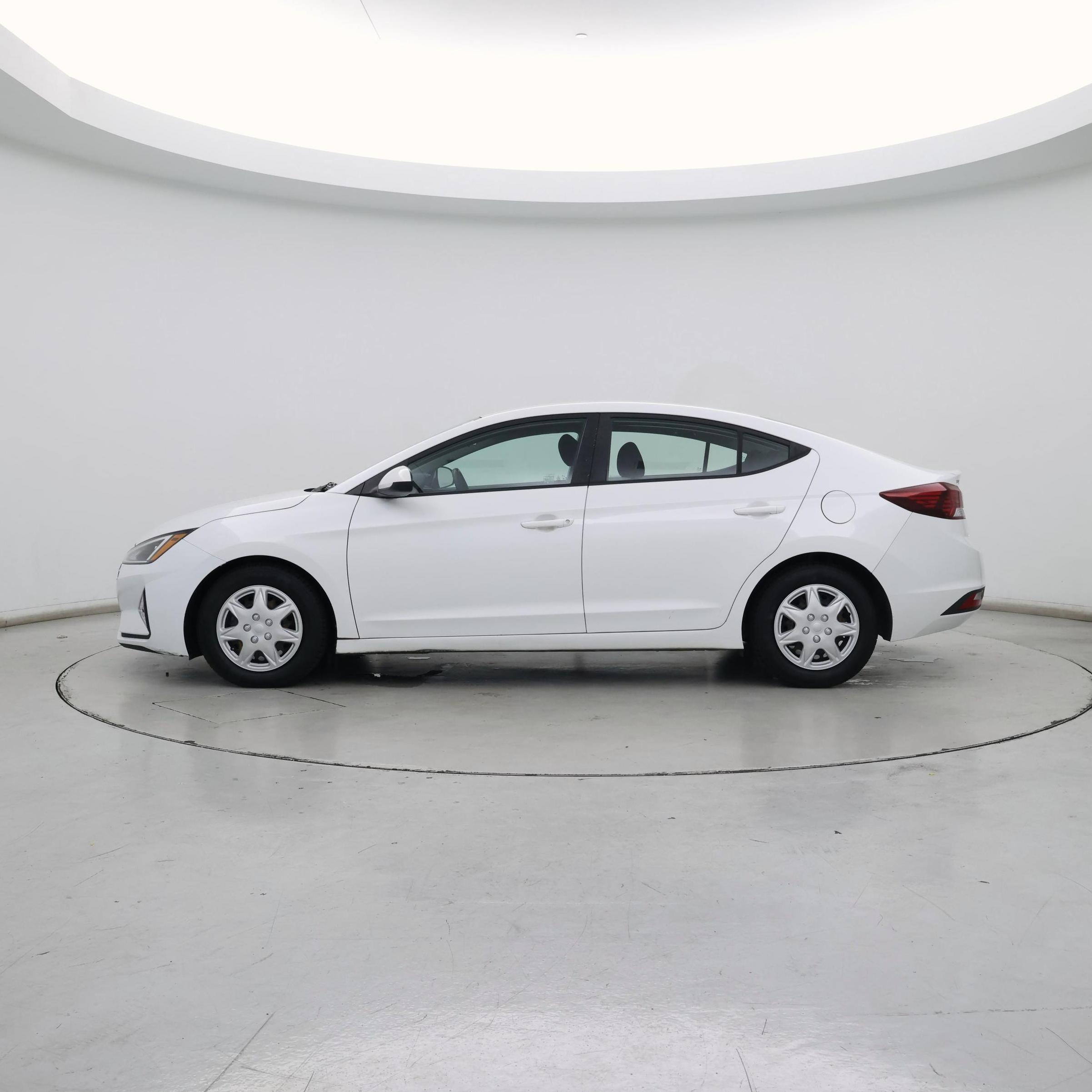 Thumbnail: 2022 Hyundai Elantra - 3