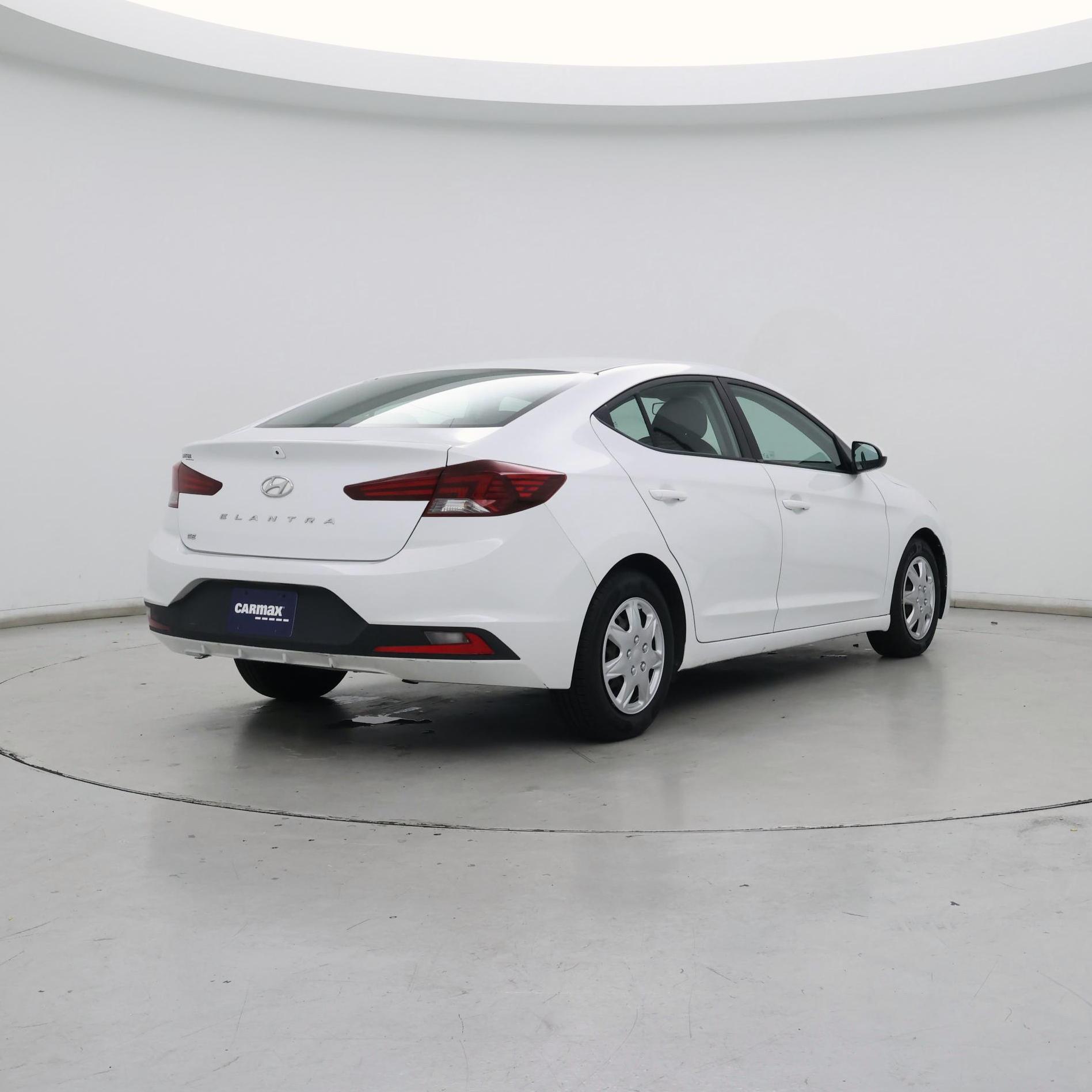 Thumbnail: 2022 Hyundai Elantra - 8