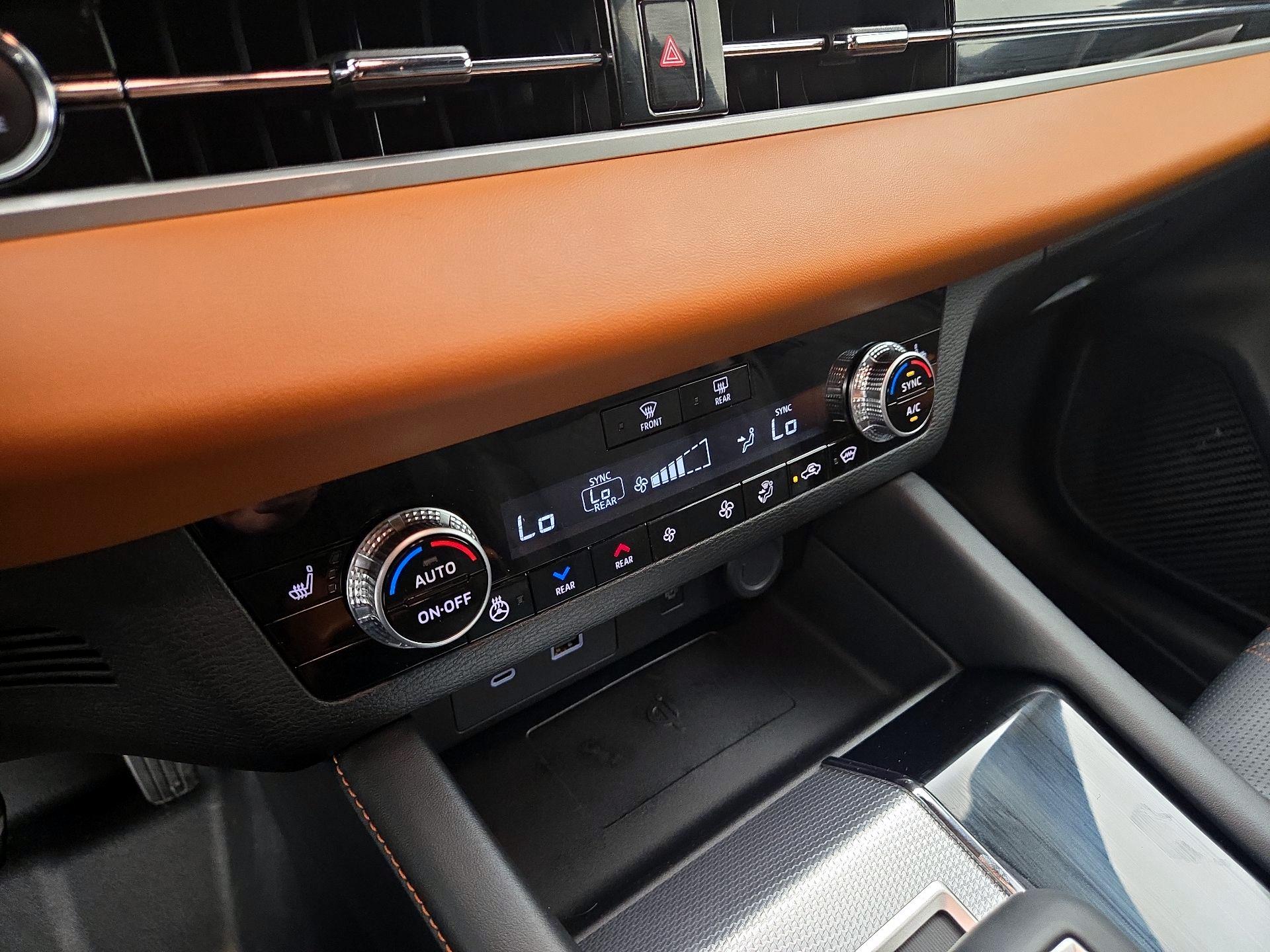 Thumbnail: 2022 Mitsubishi Outlander - 17