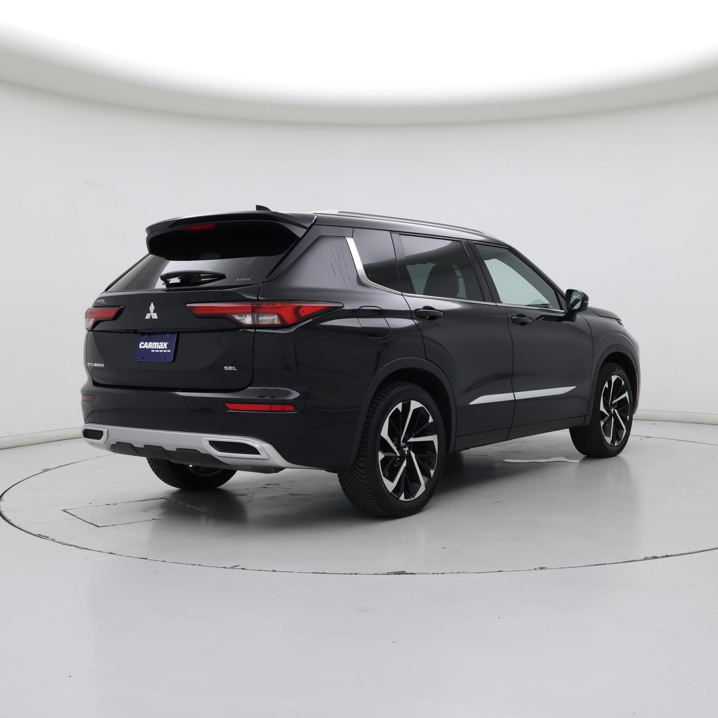 Thumbnail: 2022 Mitsubishi Outlander - 8
