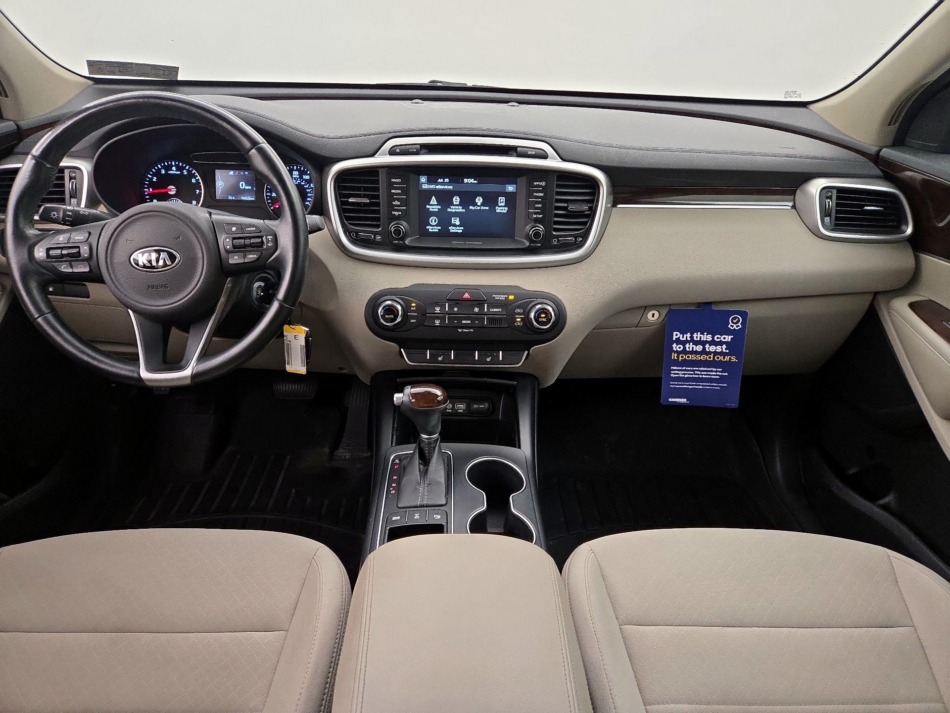 Thumbnail: 2017 Kia Sorento - 9
