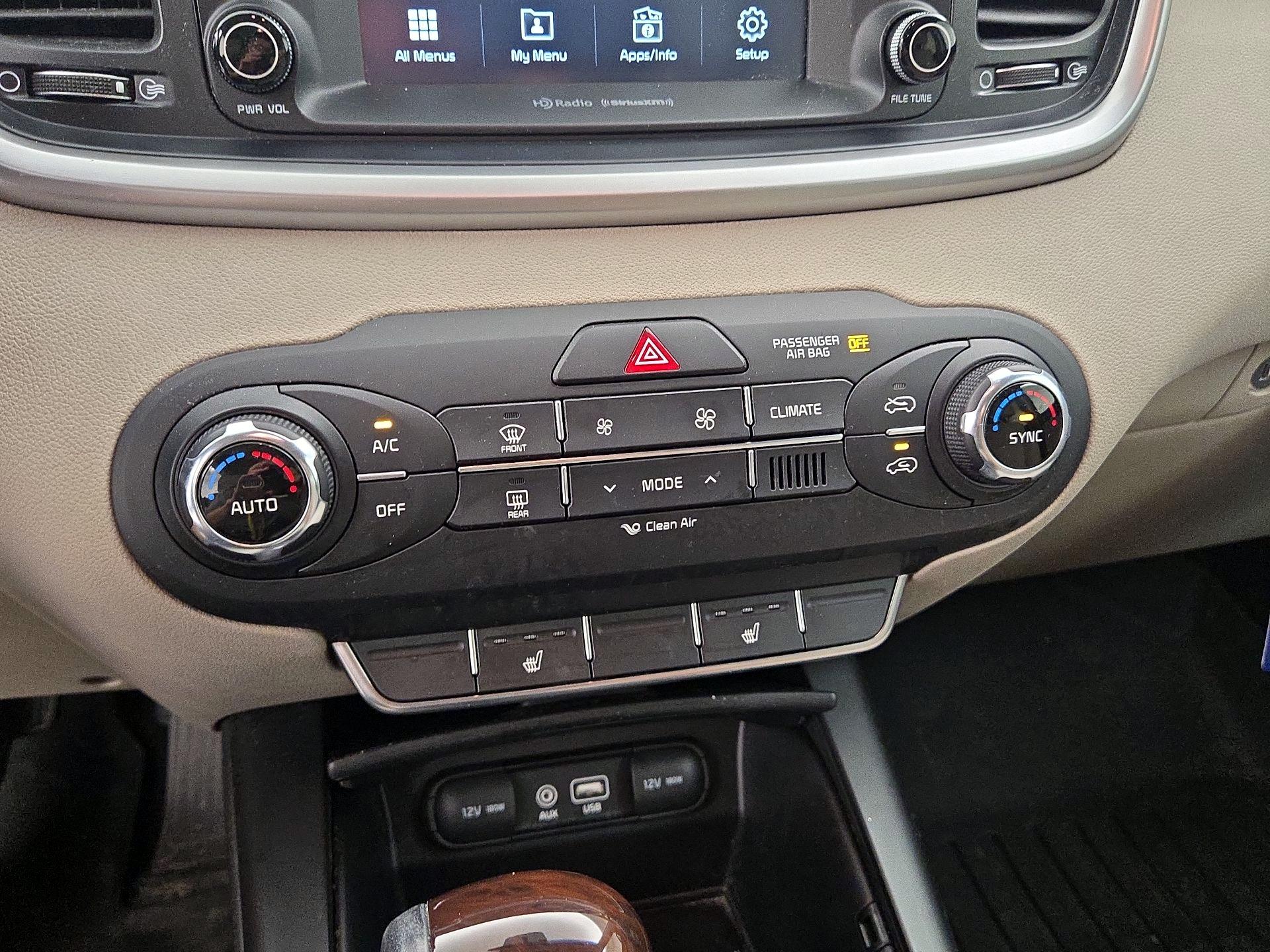 Thumbnail: 2017 Kia Sorento - 16