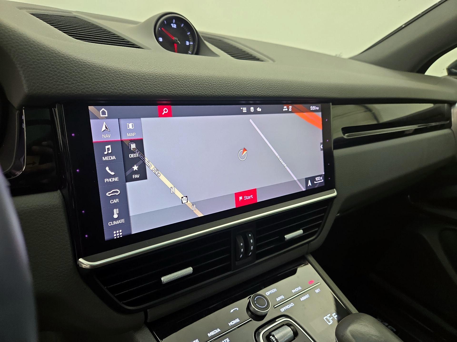 Thumbnail: 2021 Porsche Cayenne - 14