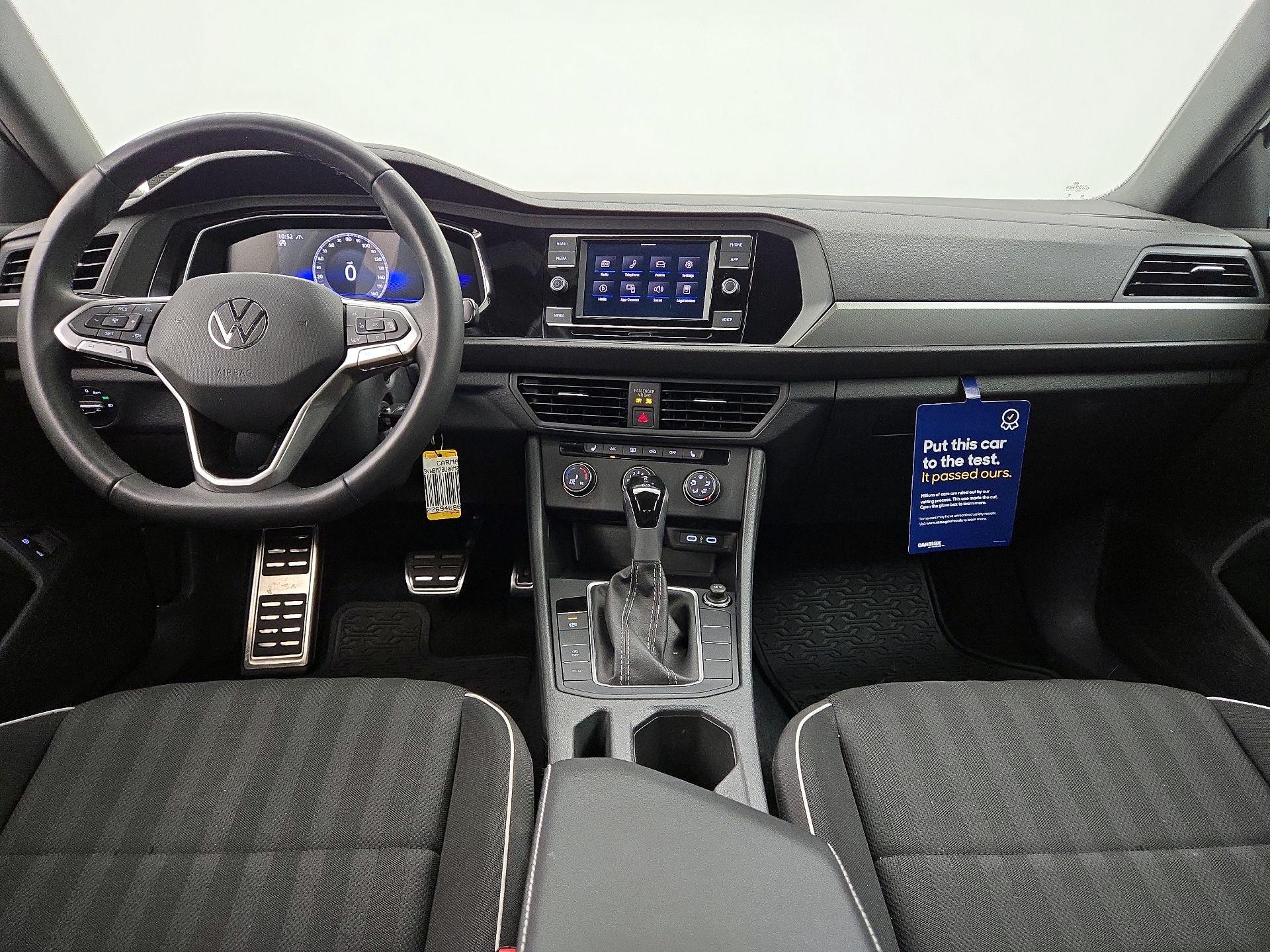 Thumbnail: 2024 Volkswagen Jetta - 9