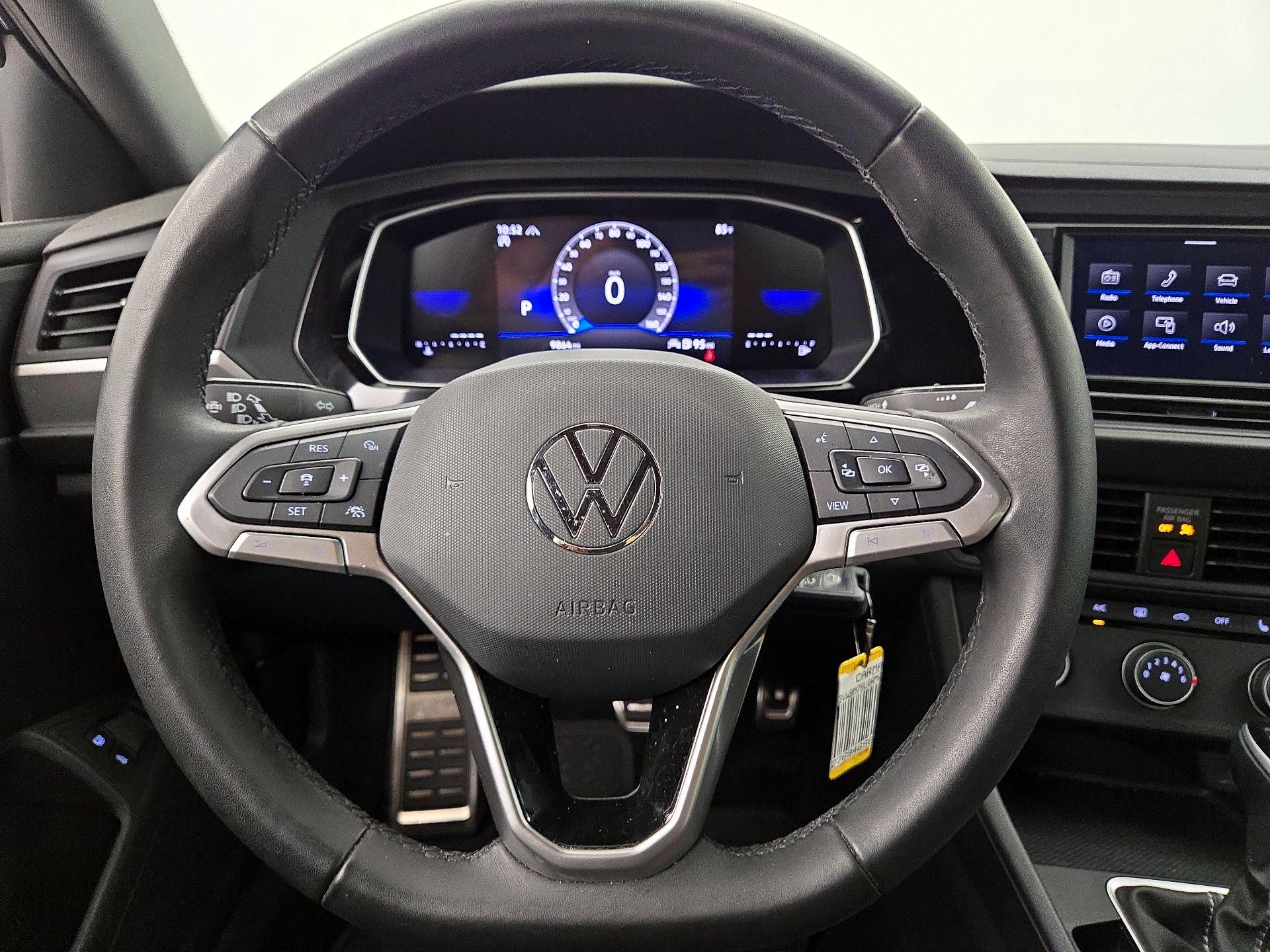 Thumbnail: 2024 Volkswagen Jetta - 10