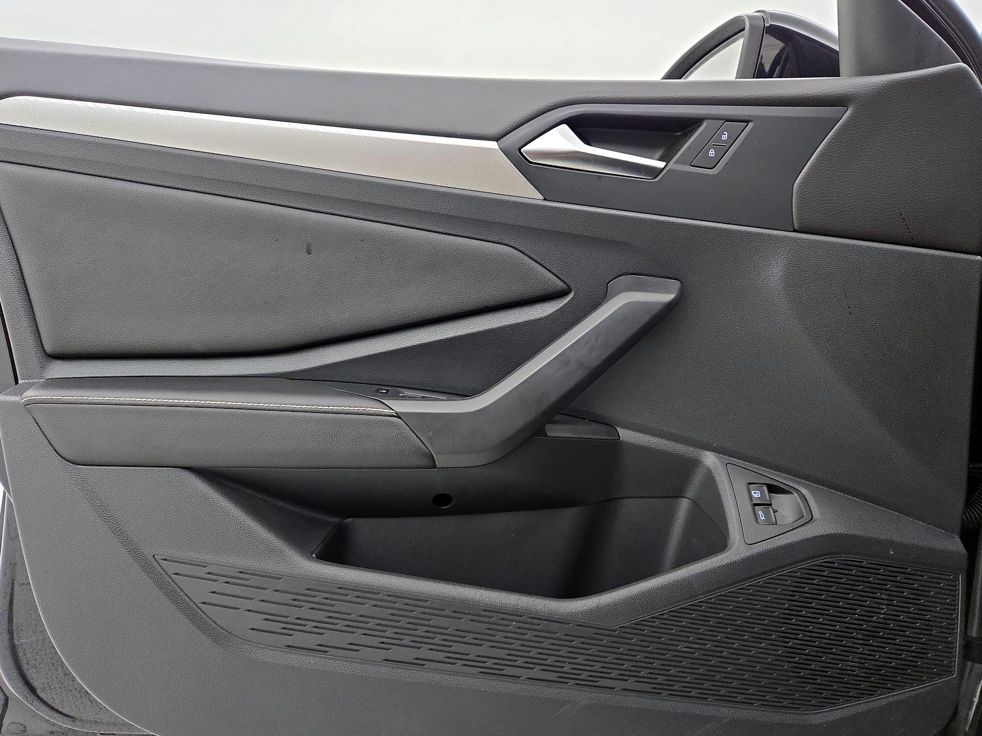 Thumbnail: 2024 Volkswagen Jetta - 12