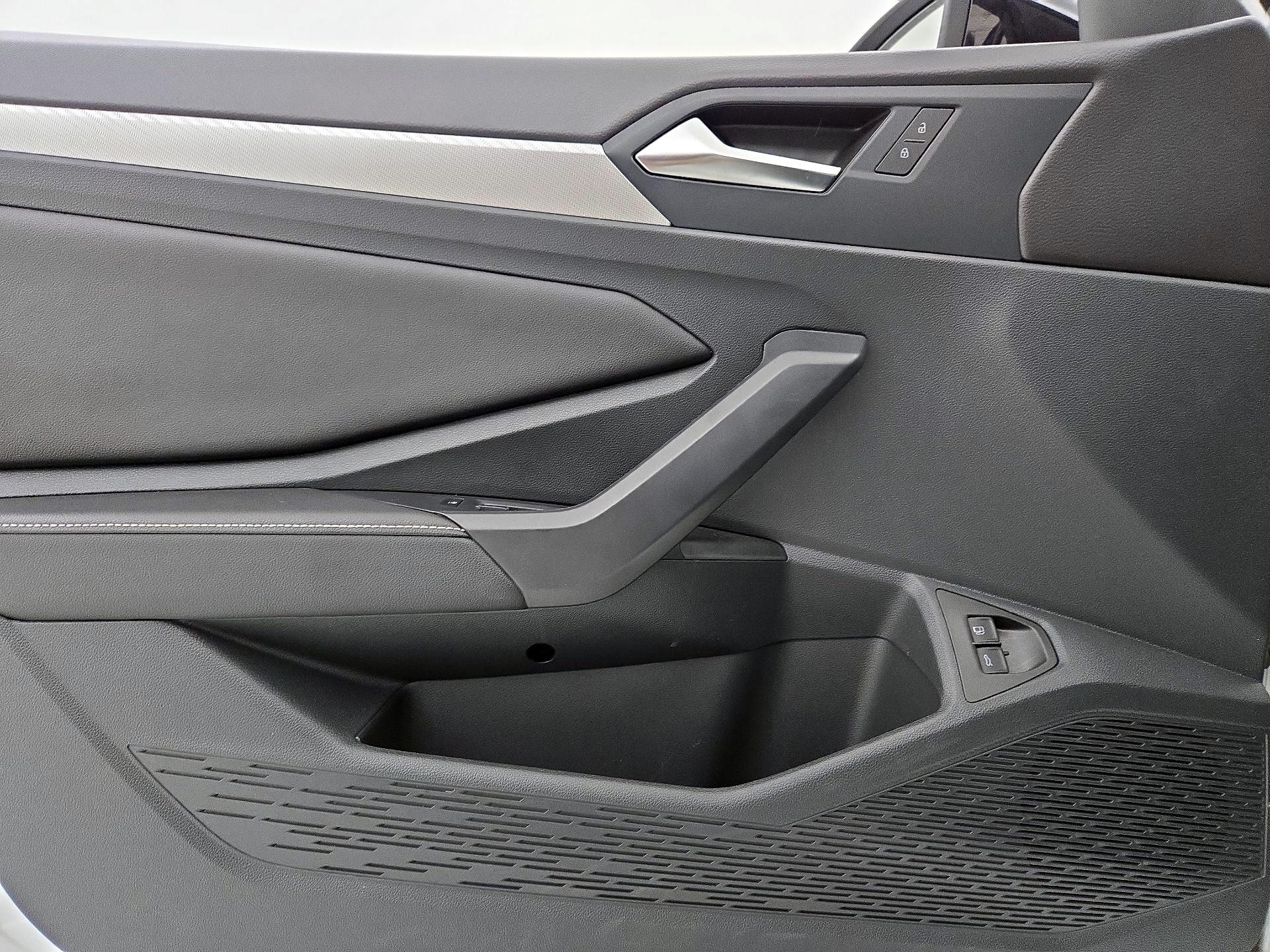 Thumbnail: 2024 Volkswagen Jetta - 12