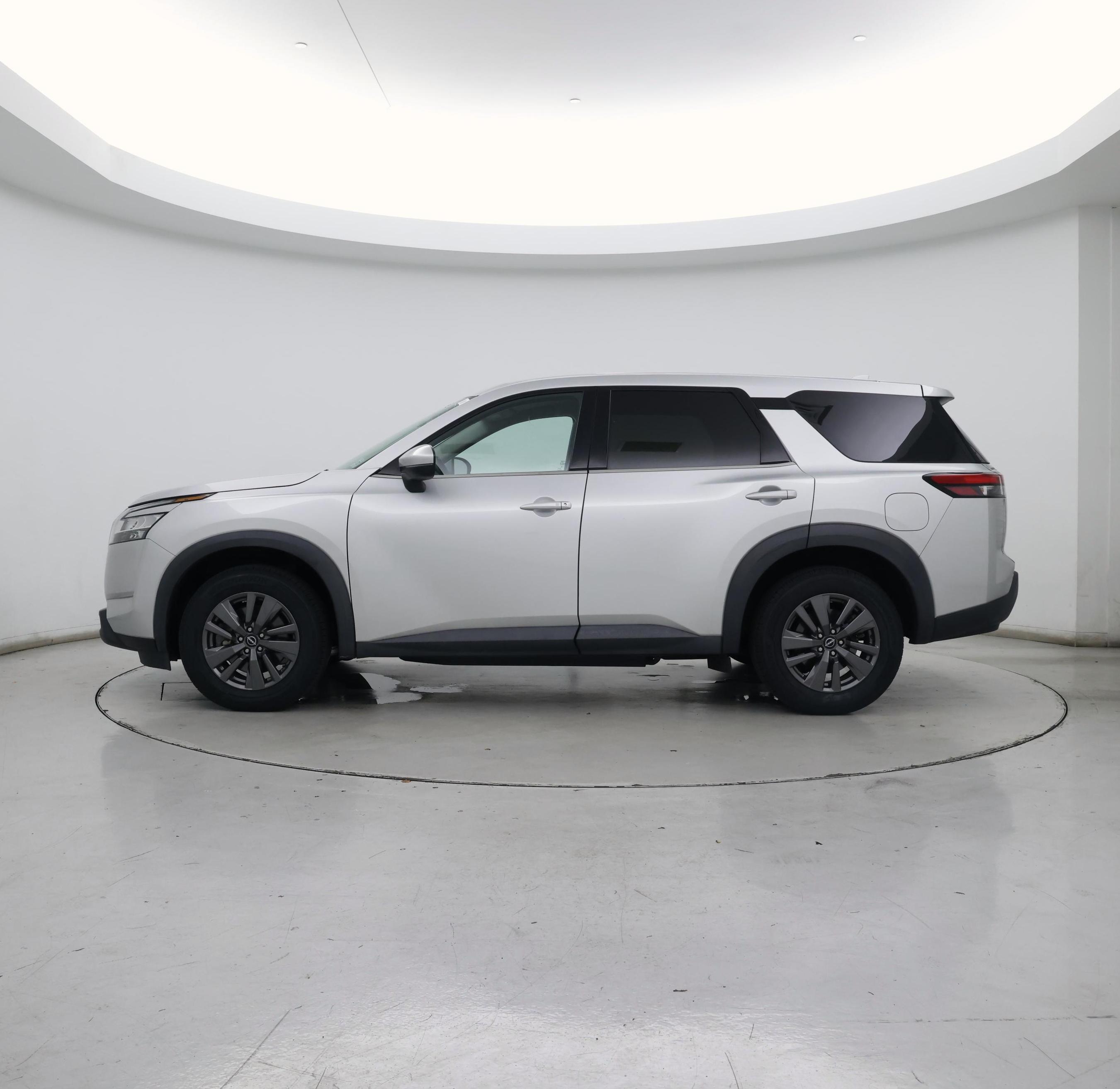 Thumbnail: 2022 Nissan Pathfinder - 3