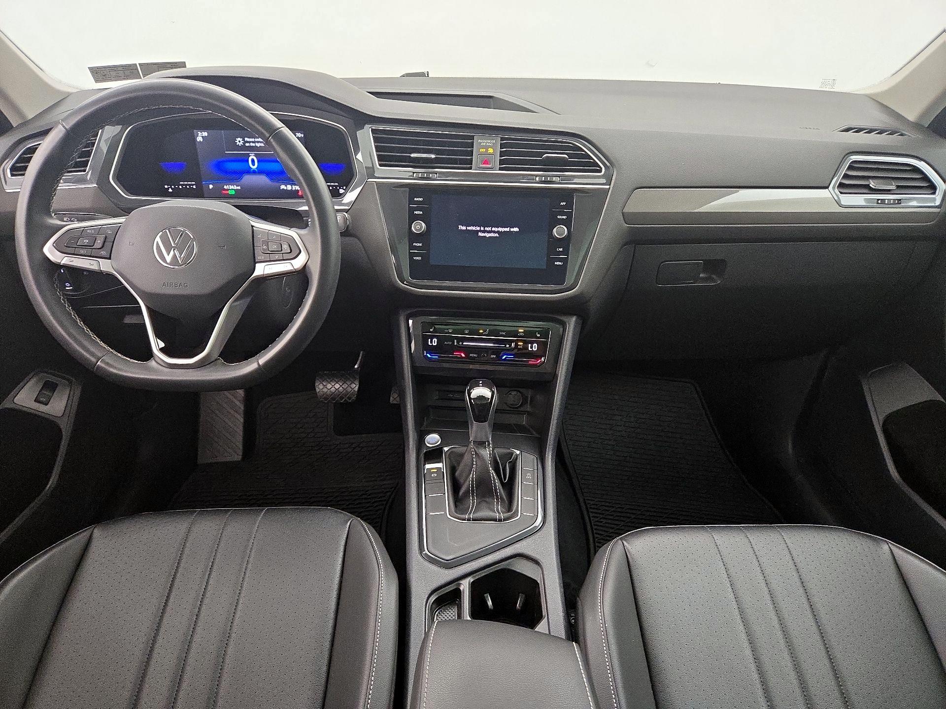 Thumbnail: 2022 Volkswagen Tiguan - 9