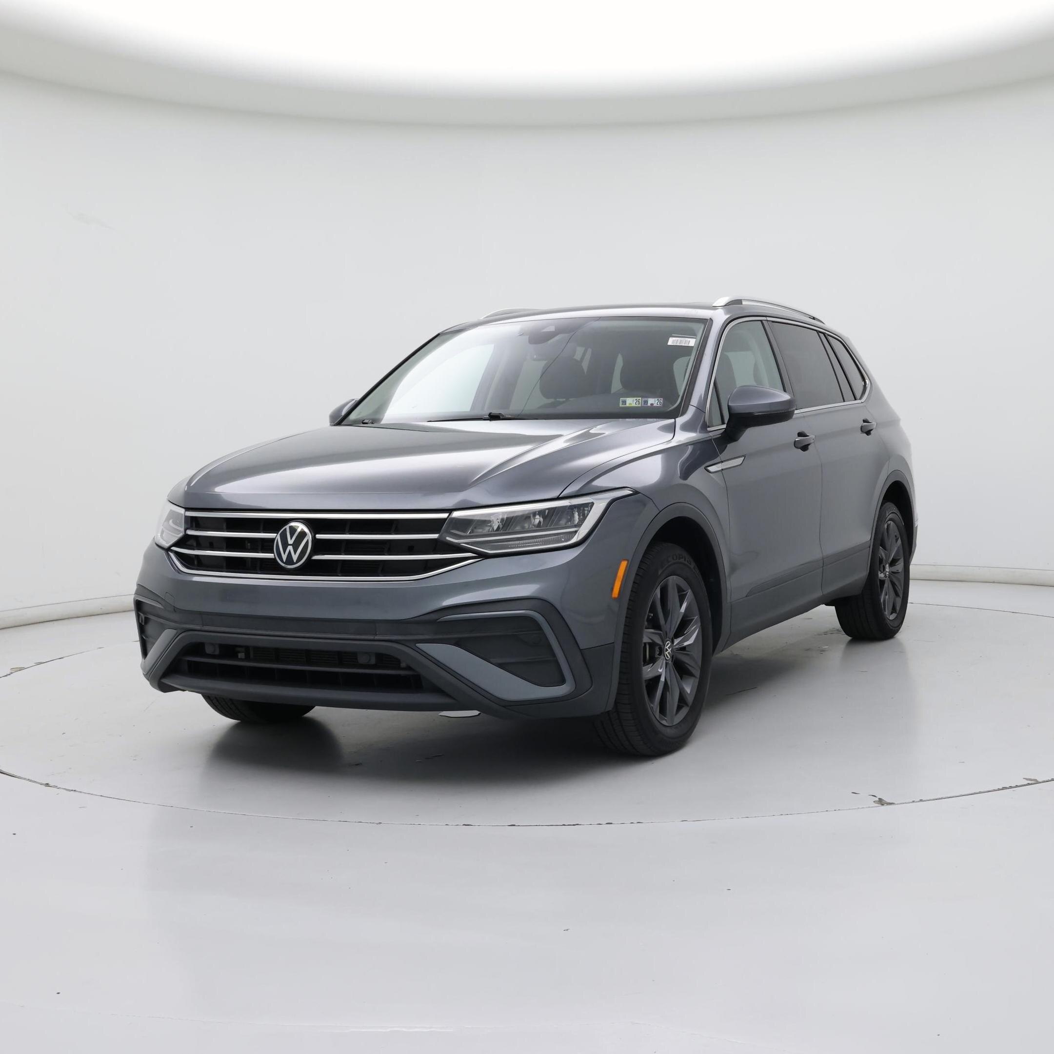 Thumbnail: 2022 Volkswagen Tiguan - 4
