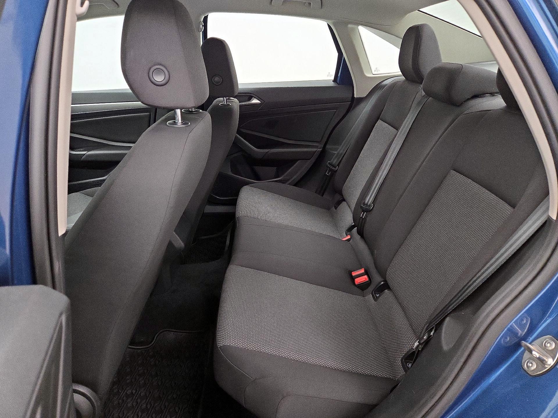 Thumbnail: 2019 Volkswagen Jetta - 18