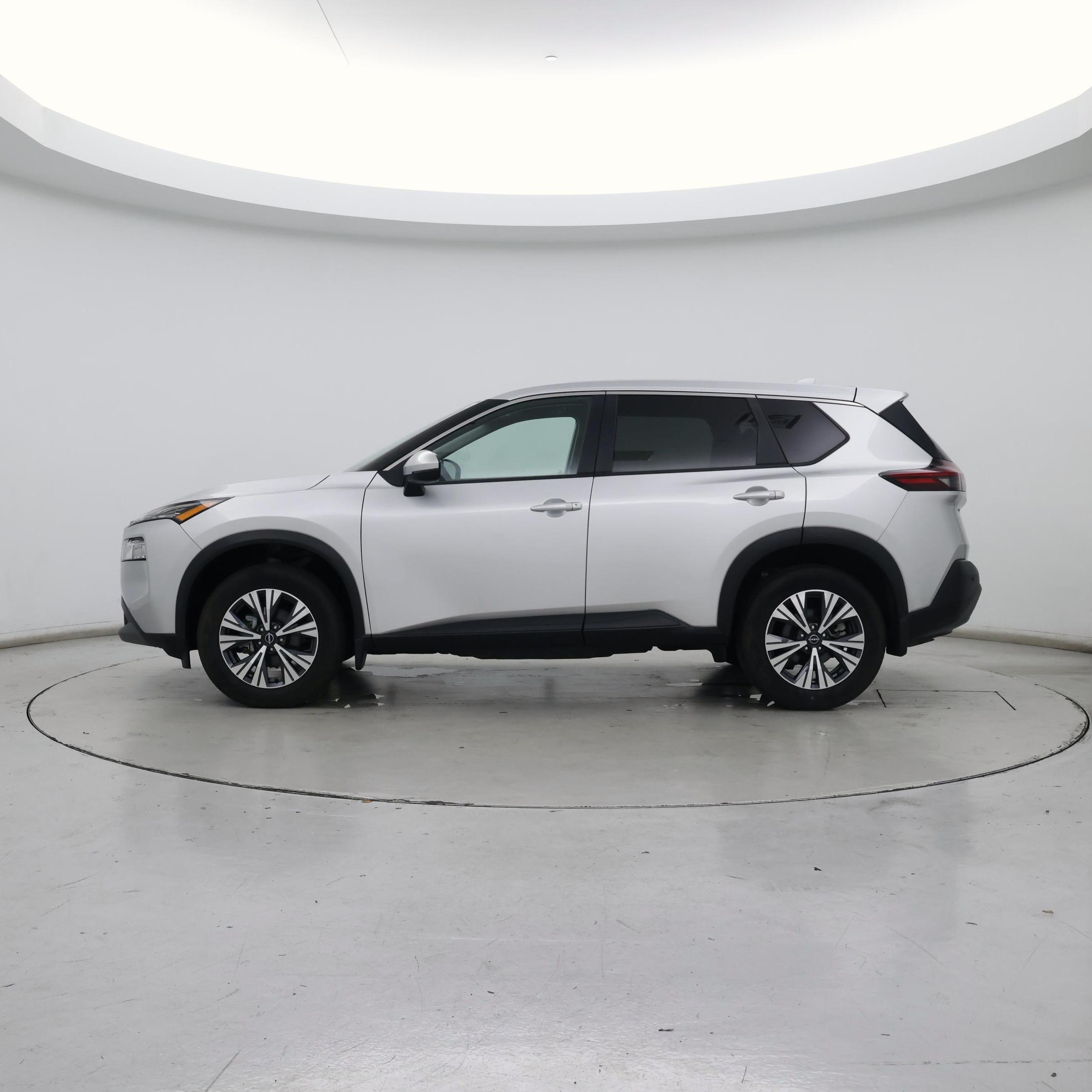 Thumbnail: 2022 Nissan Rogue - 3