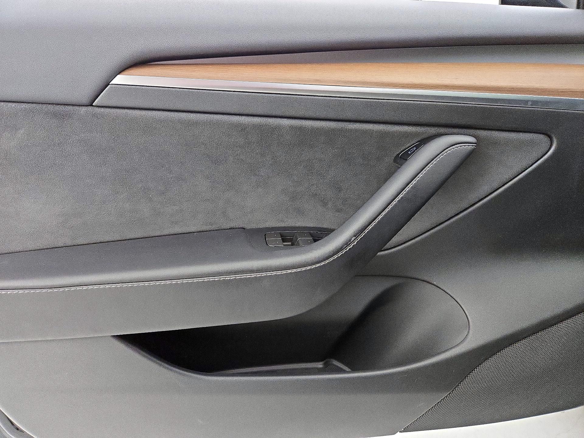 Thumbnail: 2023 Tesla Model 3 - 12