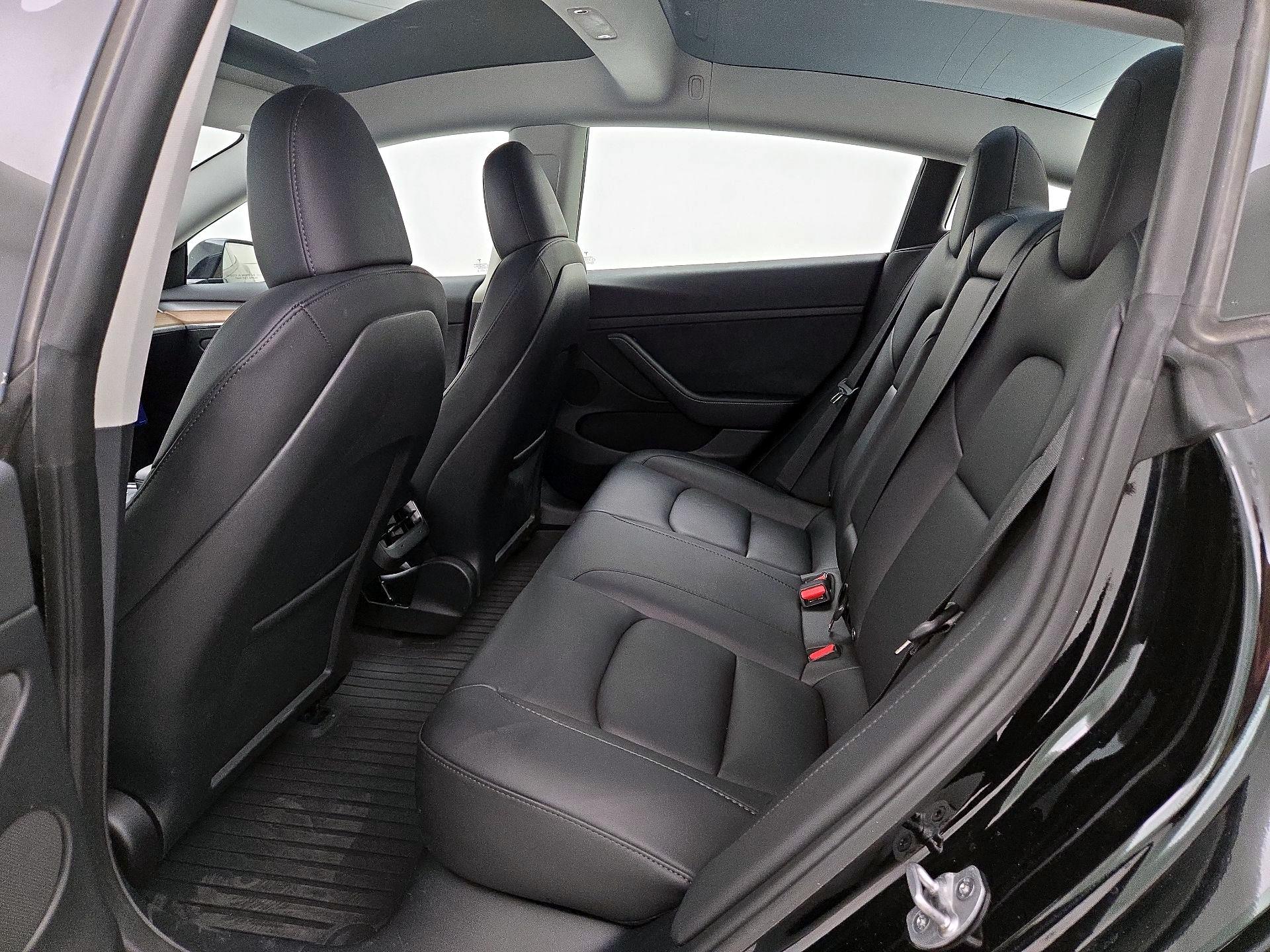 Thumbnail: 2023 Tesla Model 3 - 19
