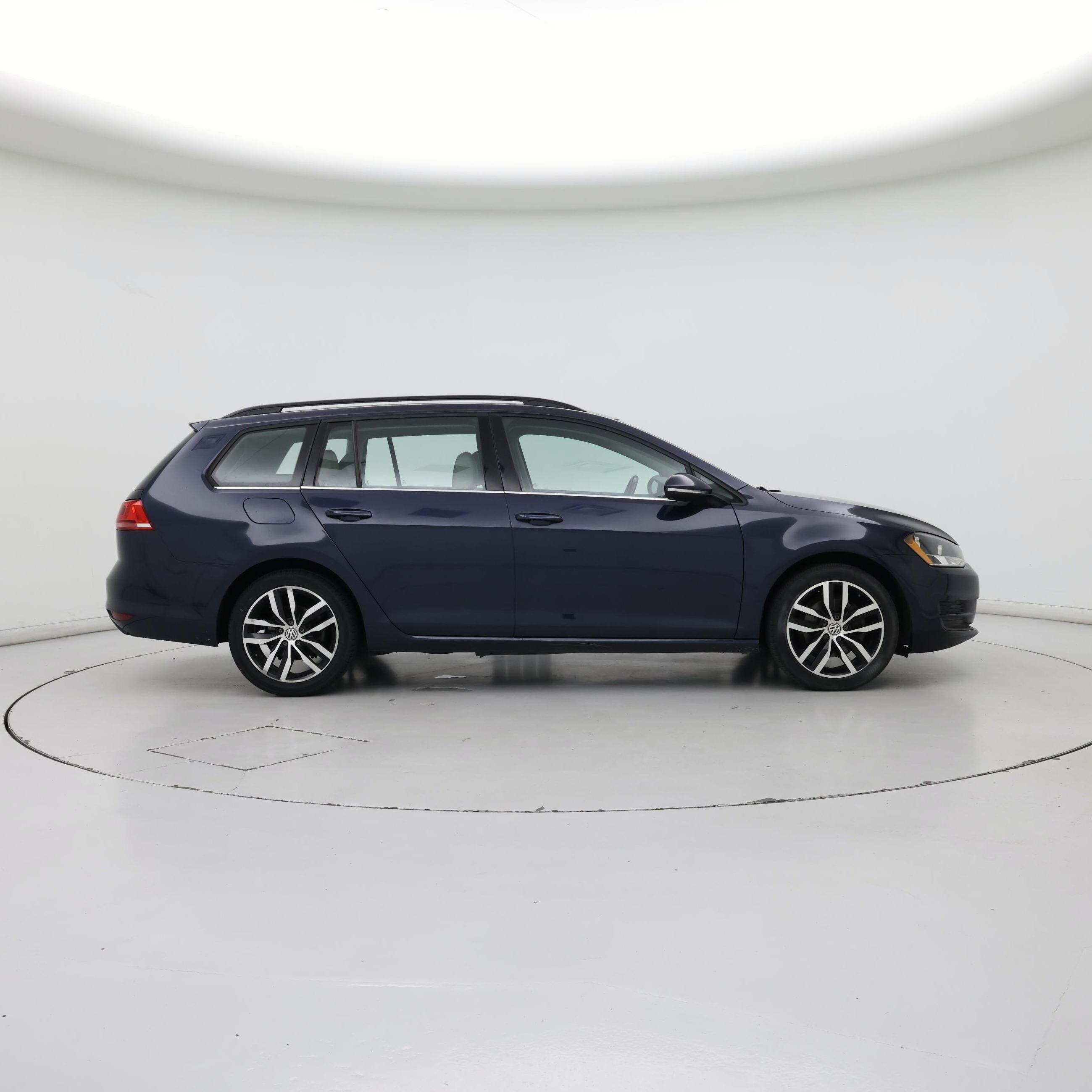 Thumbnail: 2016 Volkswagen Golf - 7