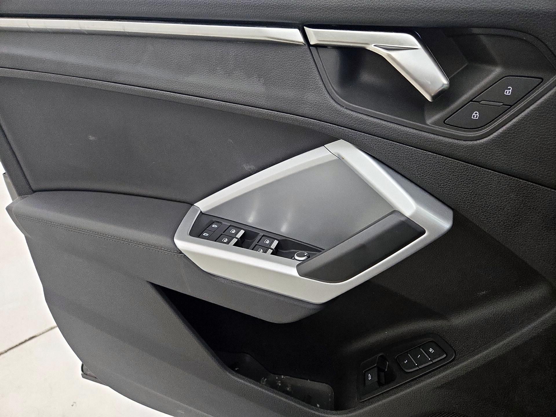 Thumbnail: 2022 Audi Q3 - 12