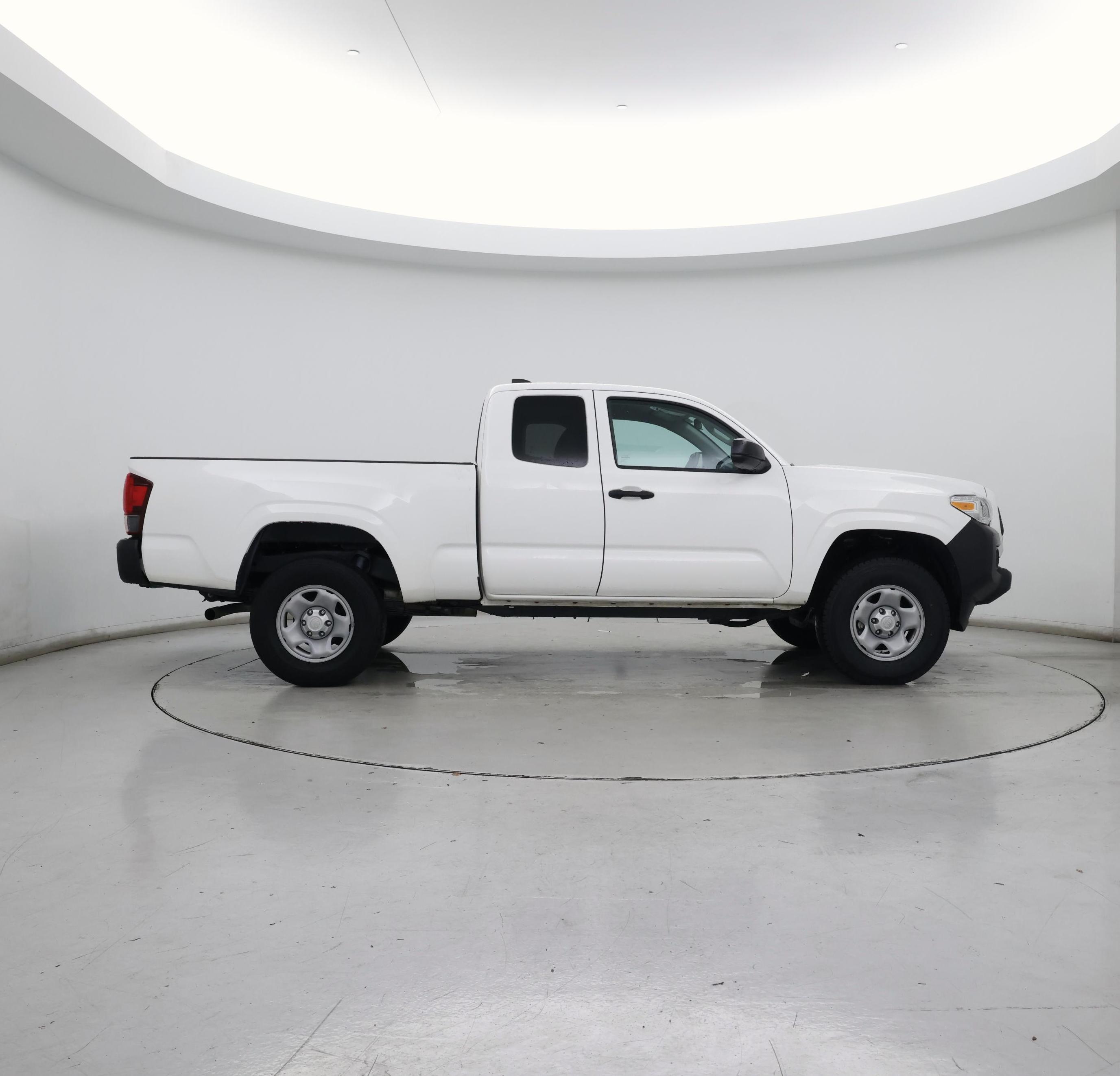 Thumbnail: 2023 Toyota Tacoma - 7