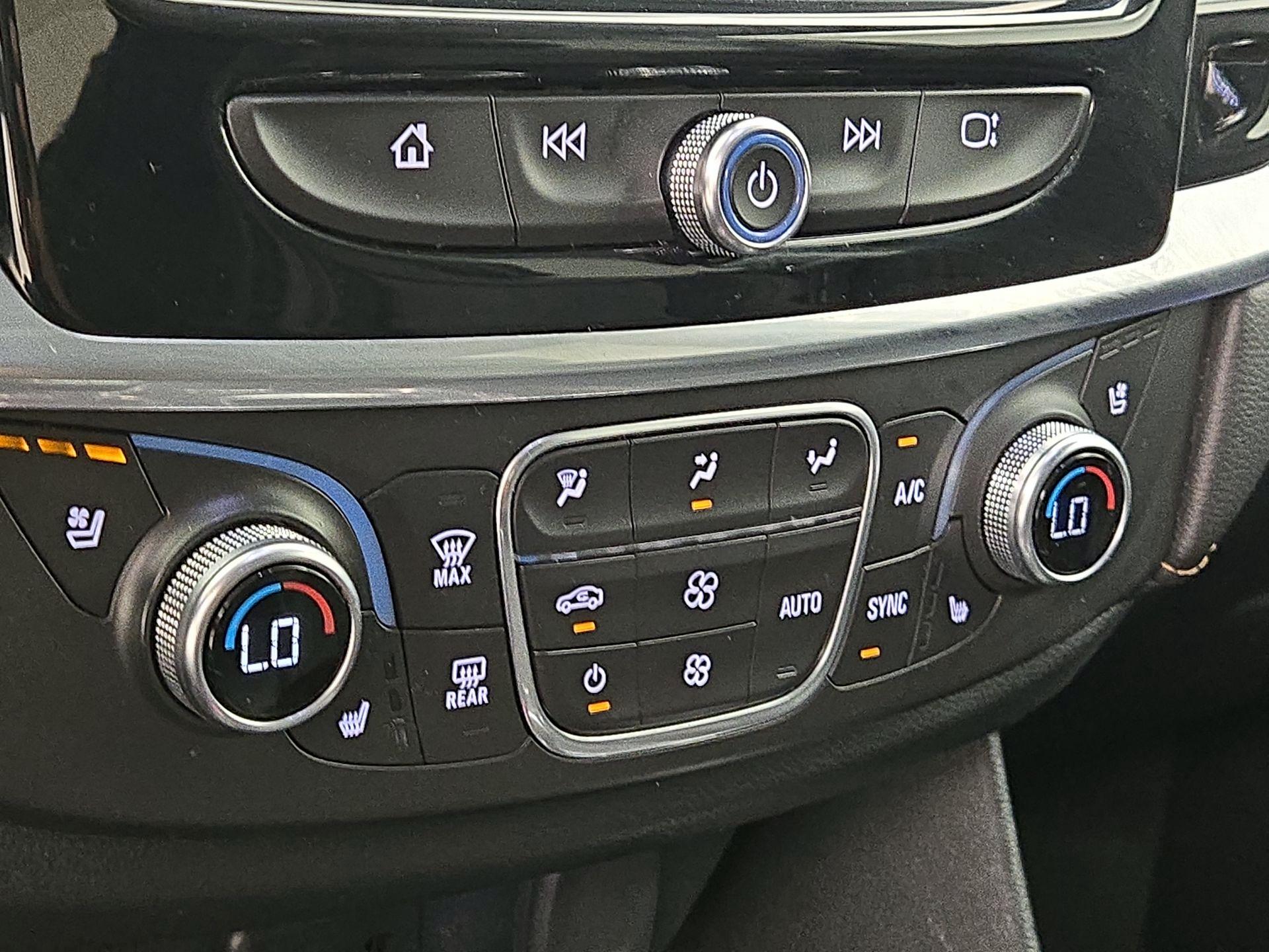 Thumbnail: 2019 Chevrolet Traverse - 17