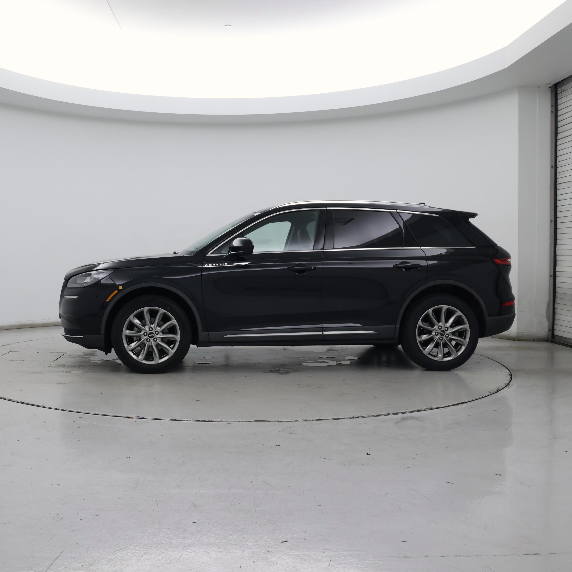 Thumbnail: 2020 Lincoln Corsair - 3