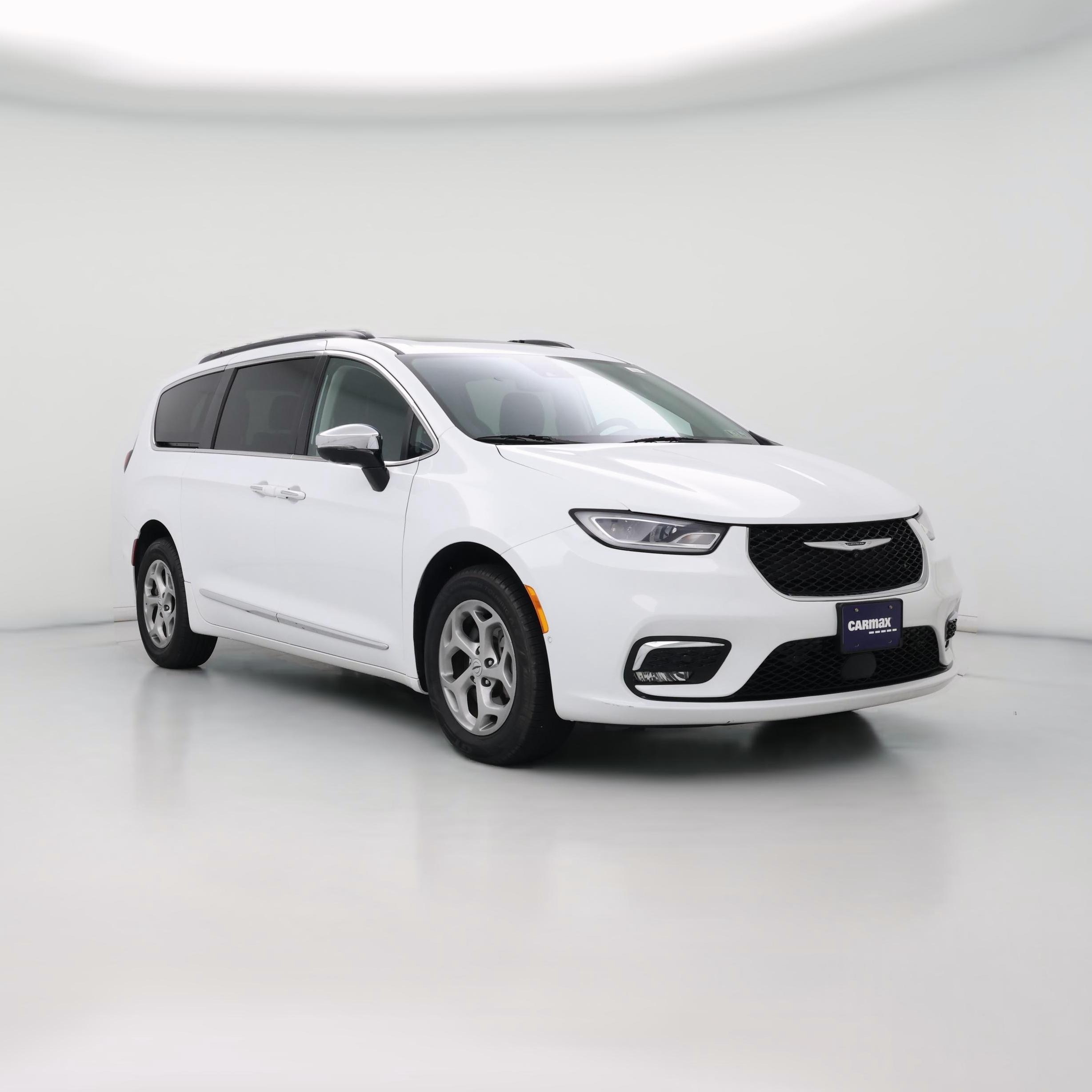 Thumbnail: 2023 Chrysler Pacifica - 1