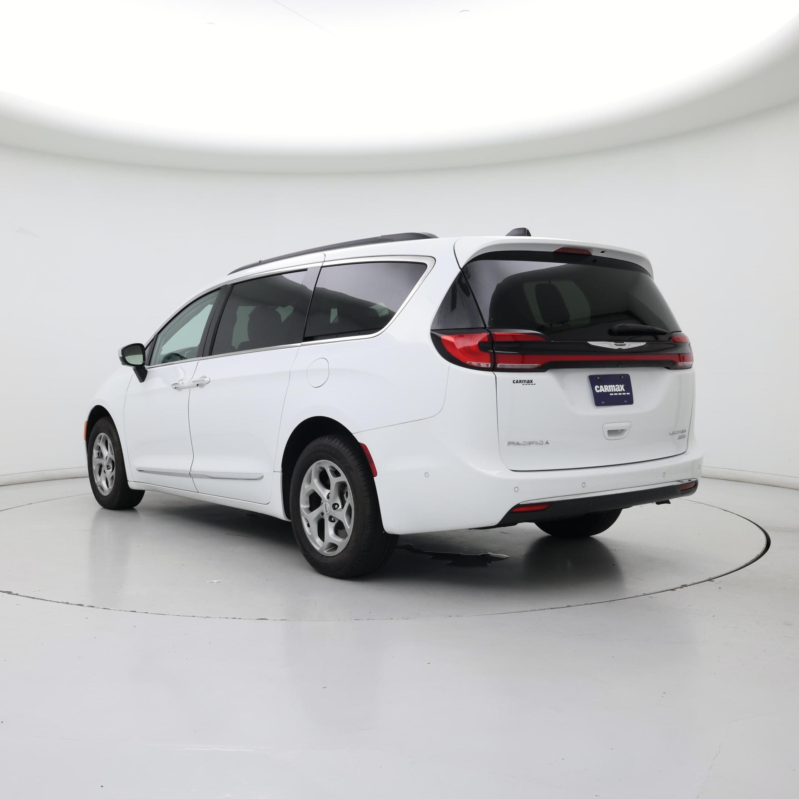 Thumbnail: 2023 Chrysler Pacifica - 2