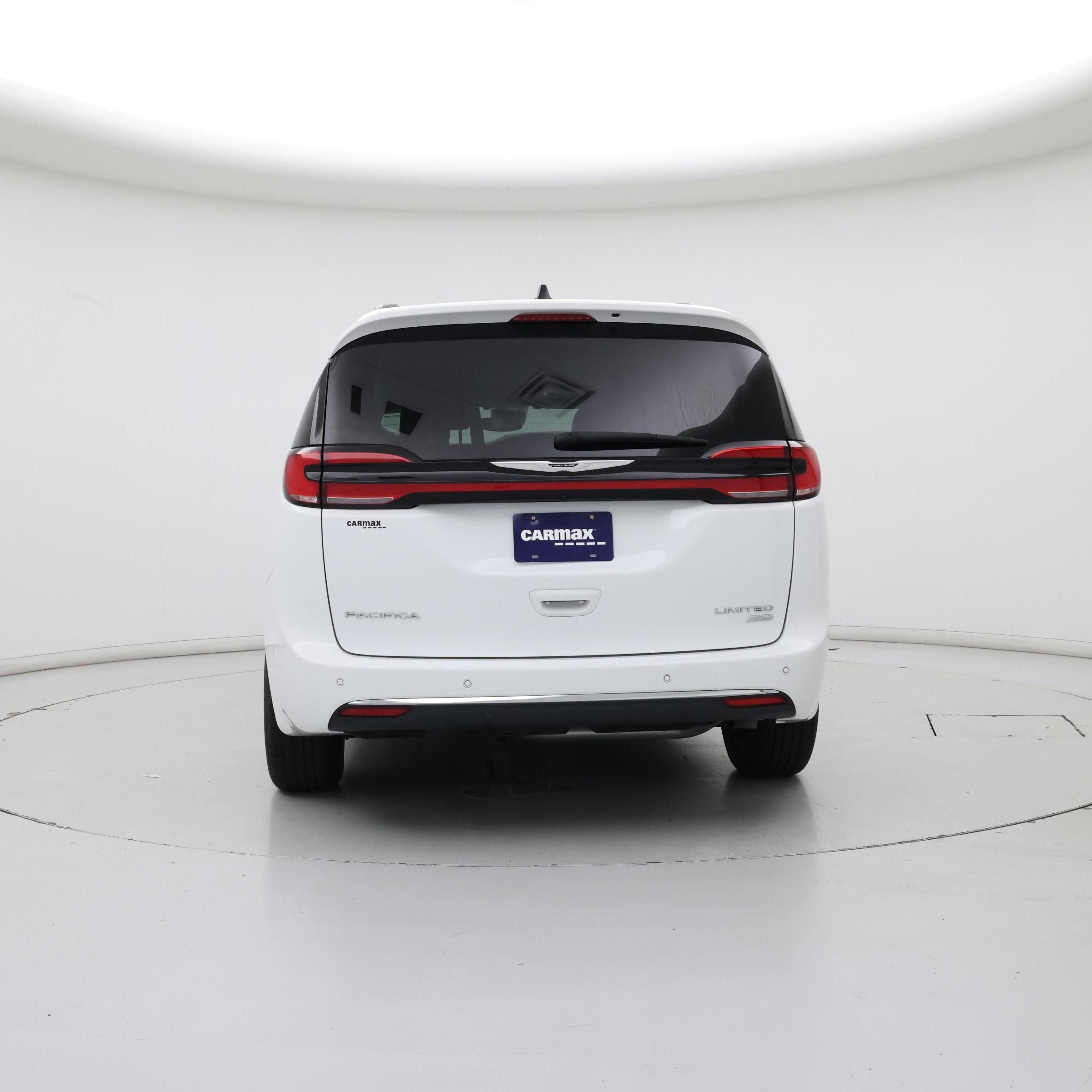 Thumbnail: 2023 Chrysler Pacifica - 6