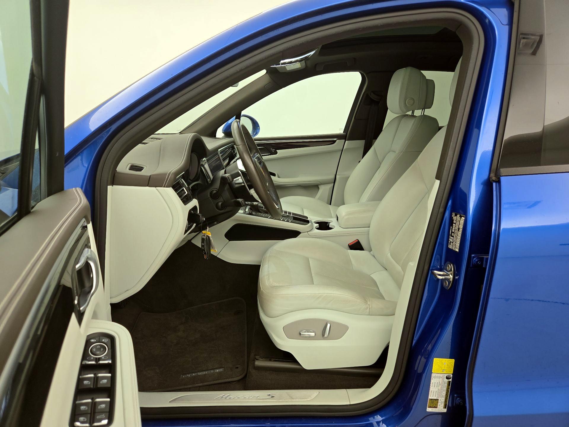 Thumbnail: 2019 Porsche Macan - 11